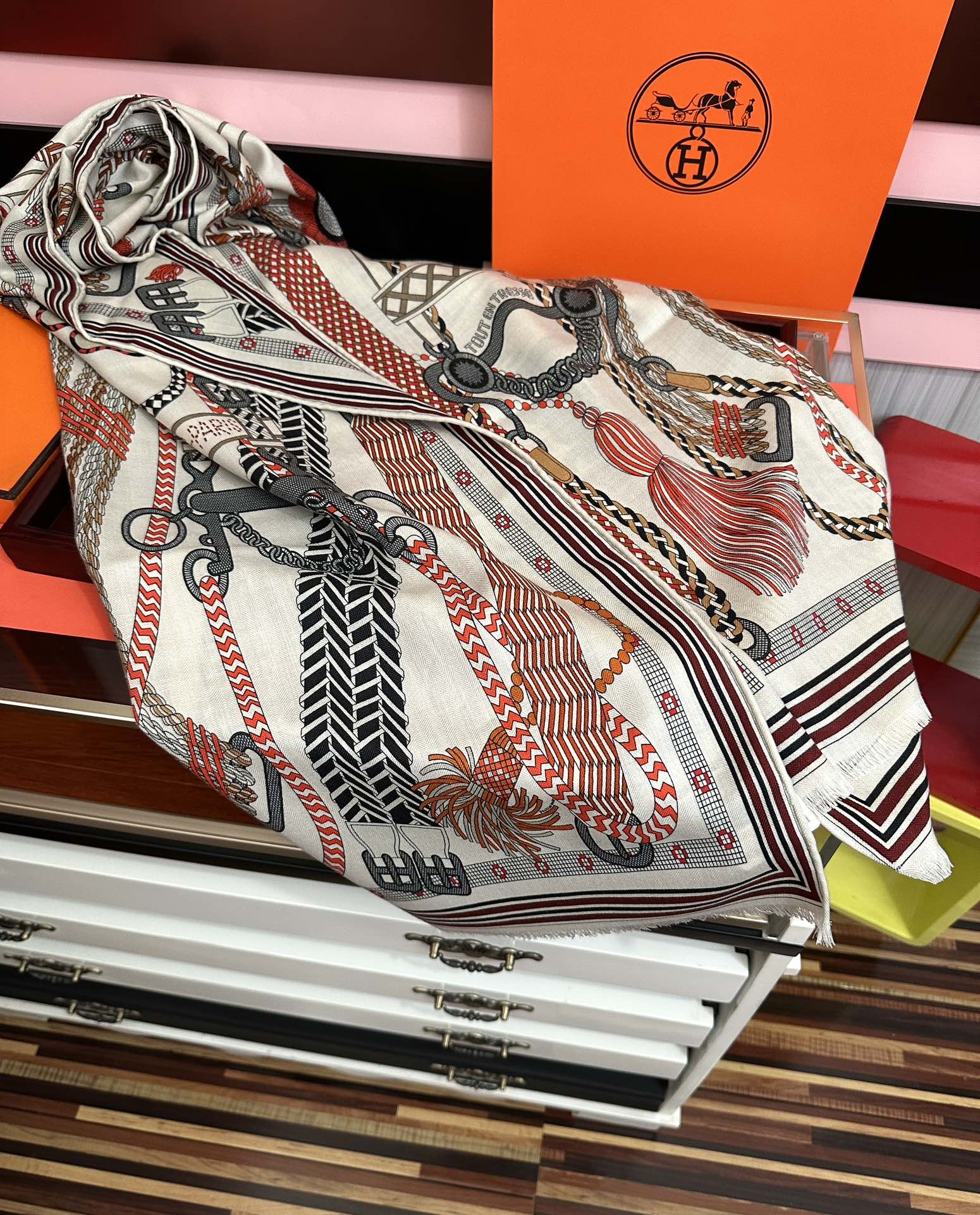 🔥新款2025 爱马仕🔥【双面同色】太美了[吃瓜]下手一定要快[嘴唇]四季都可以用[勾引]真心美的让人非