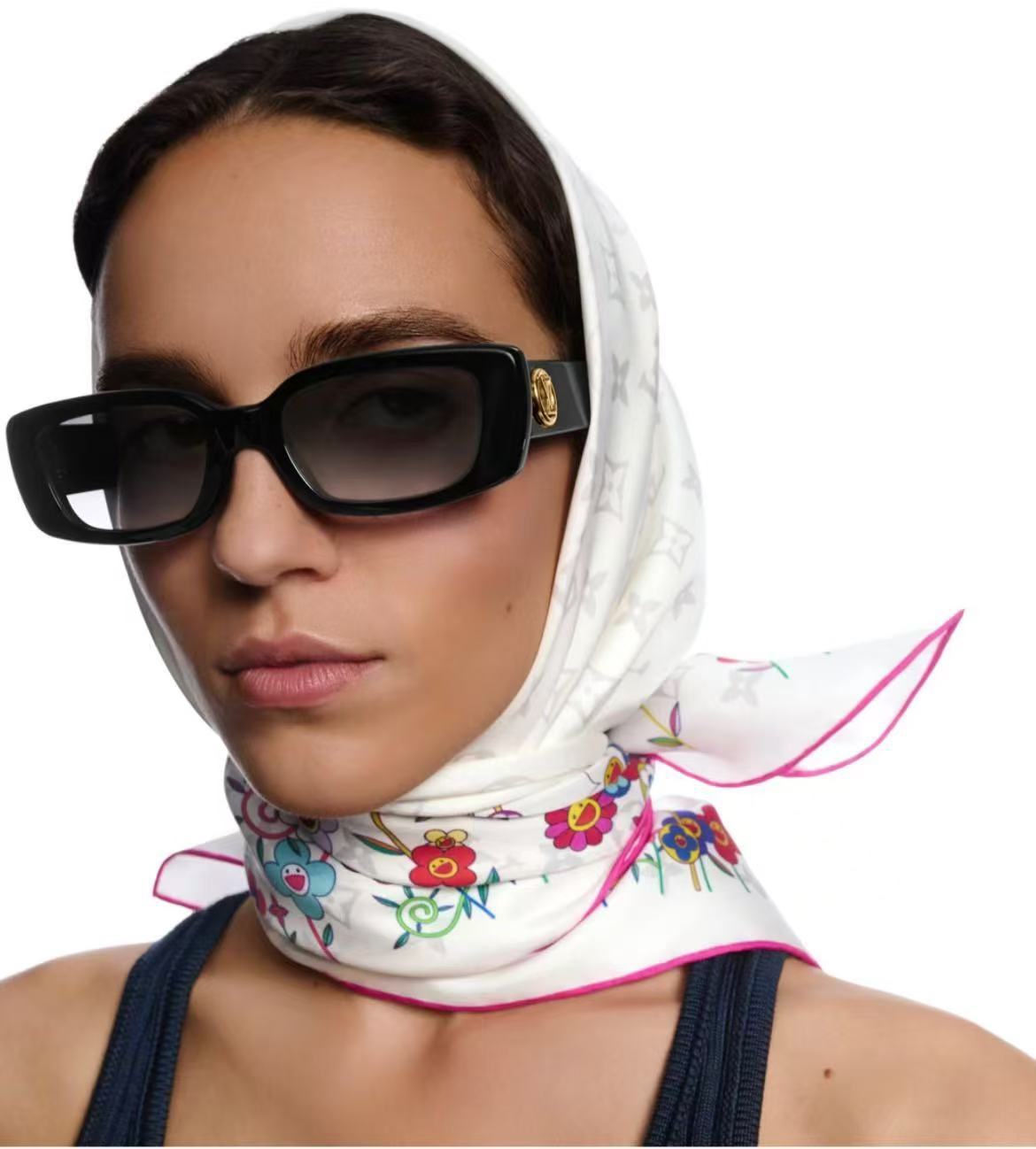 NO:587210,The high version of the LV official website is synchronized [double-sided with the same color] [Celebration] The latest 2025 'L Family' pays tribute to the original design through chic classic colors [Sun] The work is not reinterpreted or designed [Lip] Presents the original design created by the artist in a simple and faithful way This can be used in a variety of ways [Deyi] It goes well with any clothing [Color] Whether it is tied around the neck [gift] or worn as a top belt or headscarf [Deyi], it is so beautiful [Hair] Size 90x90, material top quality silk, 3-color high version scarf, high version scarf, louis vuitton,louis vuitton,real silk19860909高版本LV官网同步【双面同色】[庆祝]2025最新款“L家”通过别致的经典色彩向原创设计致敬[太阳]作品未经重新诠释或设计[嘴唇]以简单而忠实的方式呈现艺术家创作的原始设计这款可以多种方式佩戴[得意]与任何服饰皆搭配得宜[色]无论系绕颈间[礼物]或作为上衣腰带及头巾佩戴[得意]皆赏心悦目简直太美了[發]尺寸90x90、材质顶级真丝,3色高版本围巾,高版本围巾,louis vuitton,louis vuitton,real silk,scarf