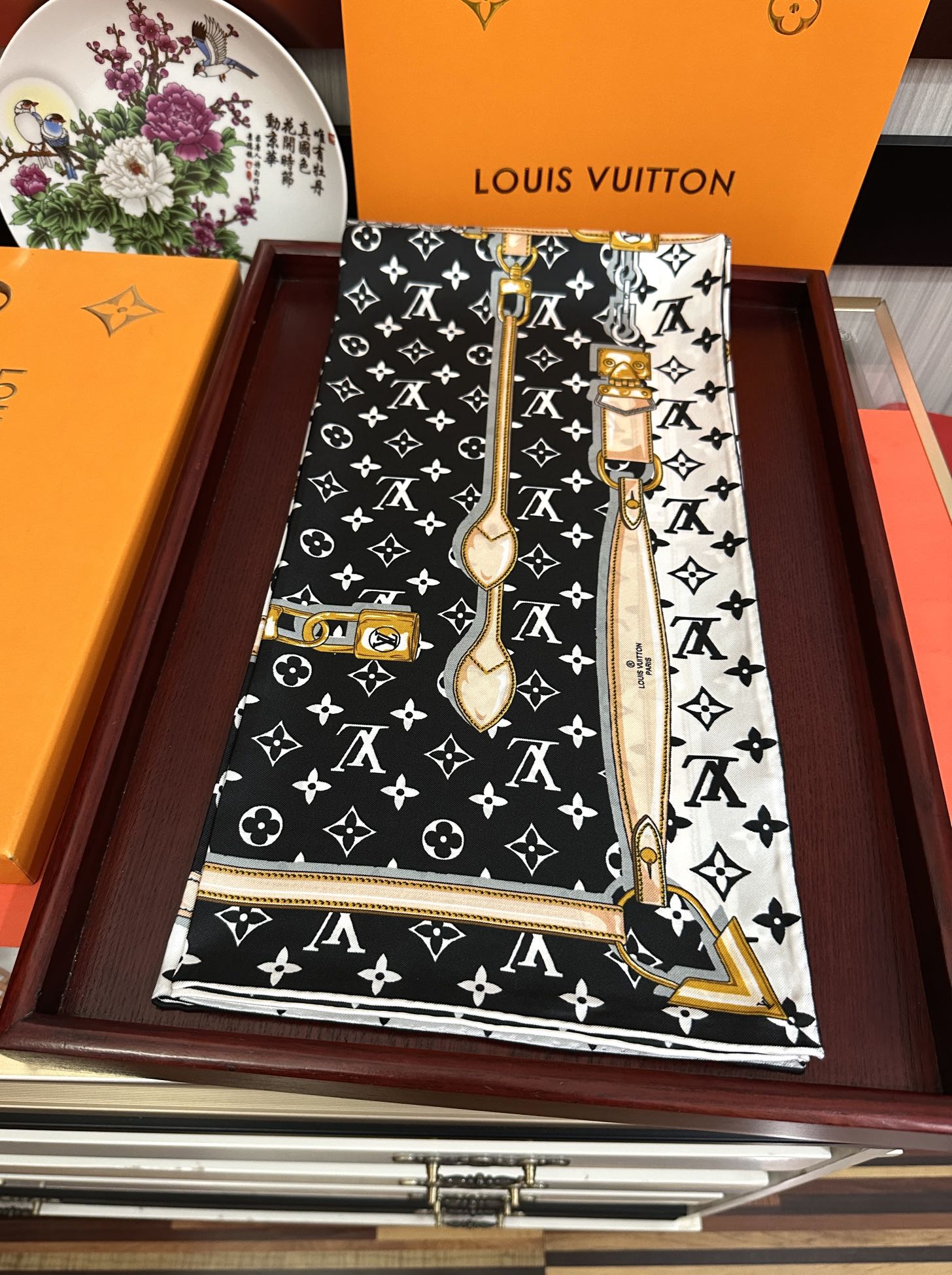 上新，L家 2025年最新款🔥💃💄女神及日常都非常好搭配的款😍平时穿搭也非常好搭配，整个人看起来都会神采