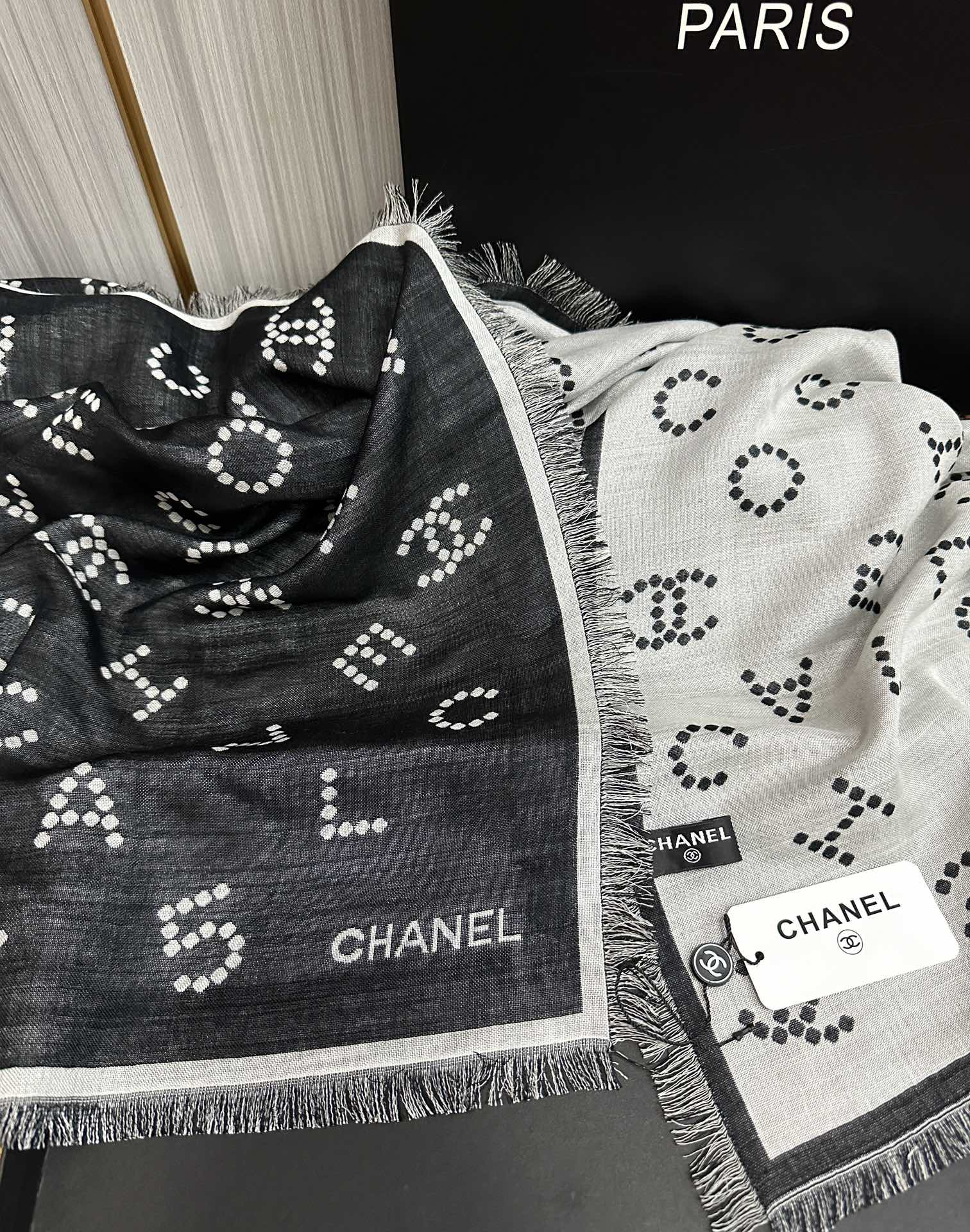 高版本 顶级品质 香奈儿❤️珍珠logo经典茶花优雅Coco风[礼物]Chanel最新丝绒大方巾~气质到