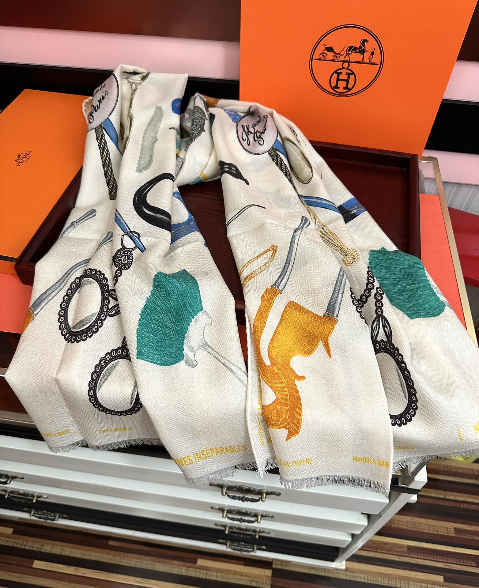 🔥新款 爱马仕🔥【型影相随】双面同色 太美了[吃瓜]下手一定要快[嘴唇]四季都可以用[勾引]真心美的让人