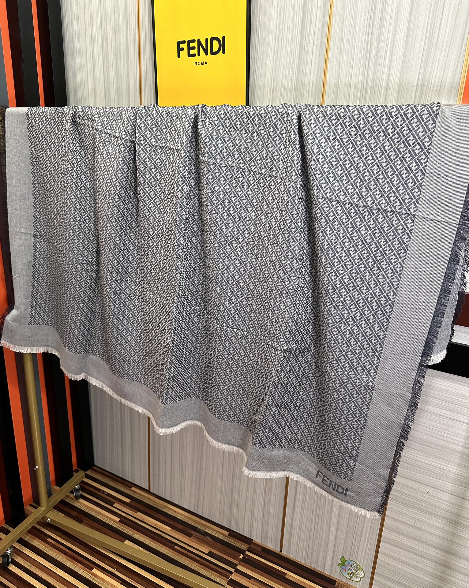 🔥上新 芬迪 重磅推荐F字母标志，太美了[得意]，永不过时，好货不怕晚，经典款F家人手必备一条最最经典款