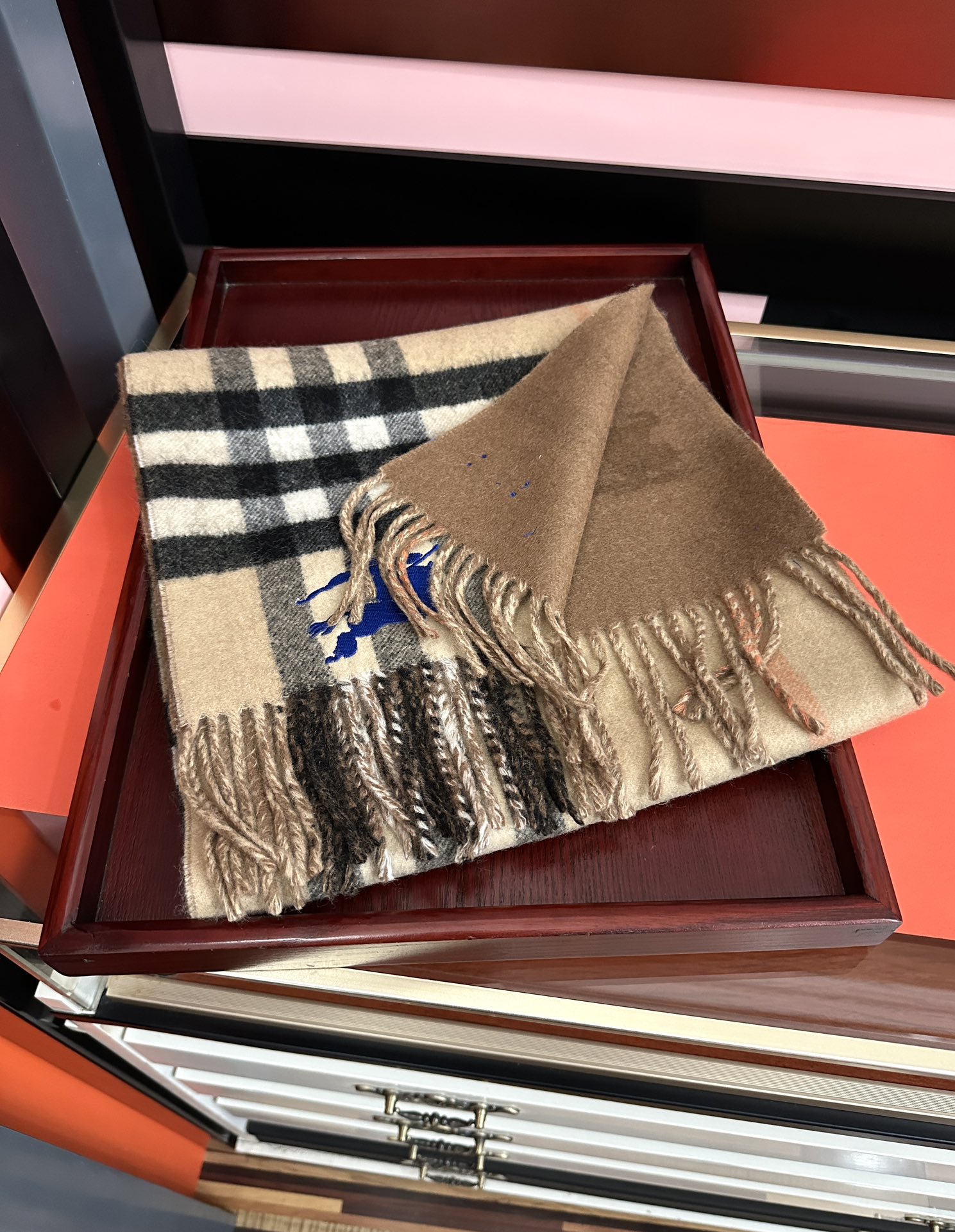 新款❤️巴宝利双面刺绣➕印花➕提花[庆祝] 大密度双面羊绒格子围巾 超高难度工艺 绝非一般coPy能做 