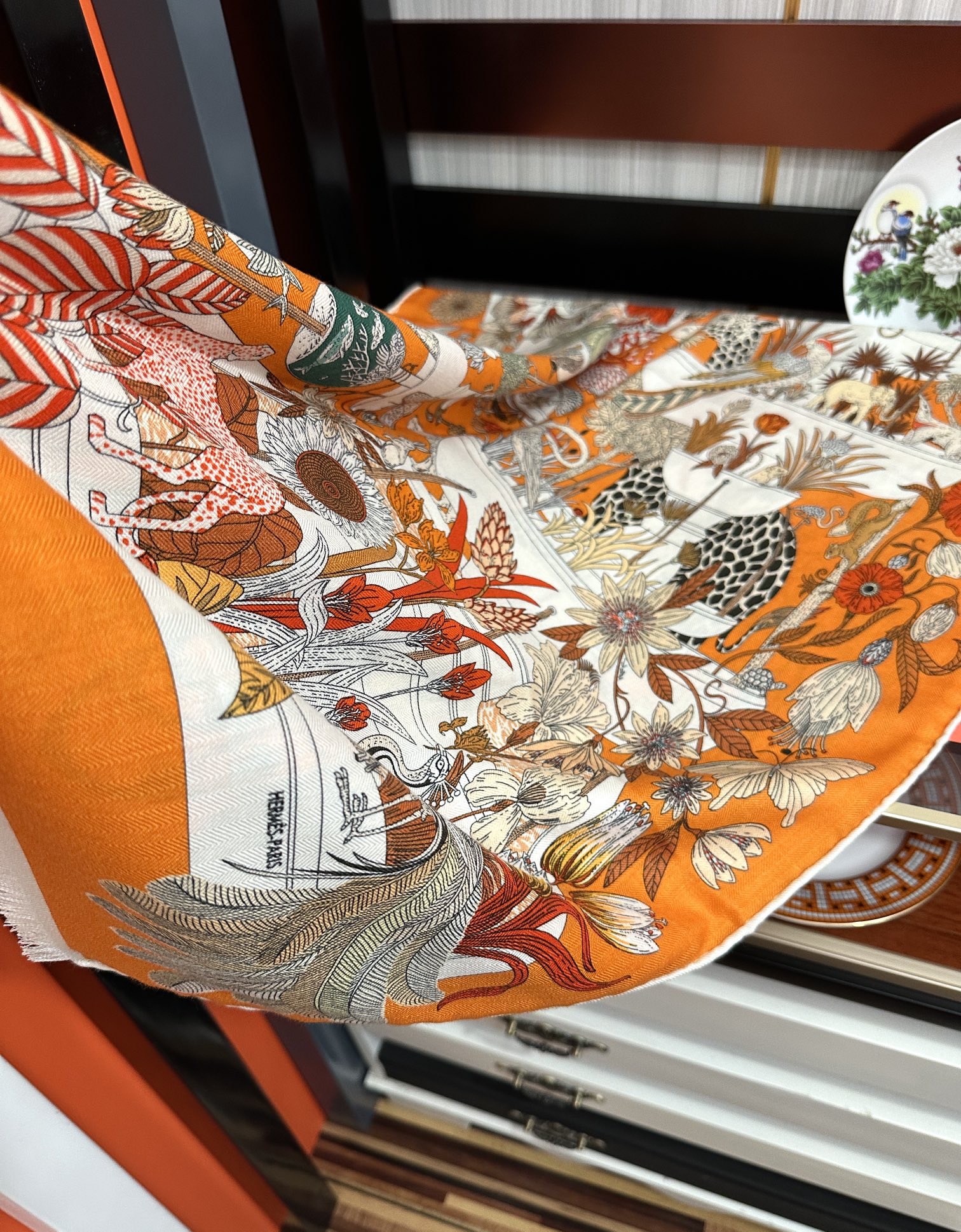 🔥新款 2025爱马士【双面同色印花】[吃瓜]下手一定要快[嘴唇]四季都可以用[勾引]真心美的让人非常非