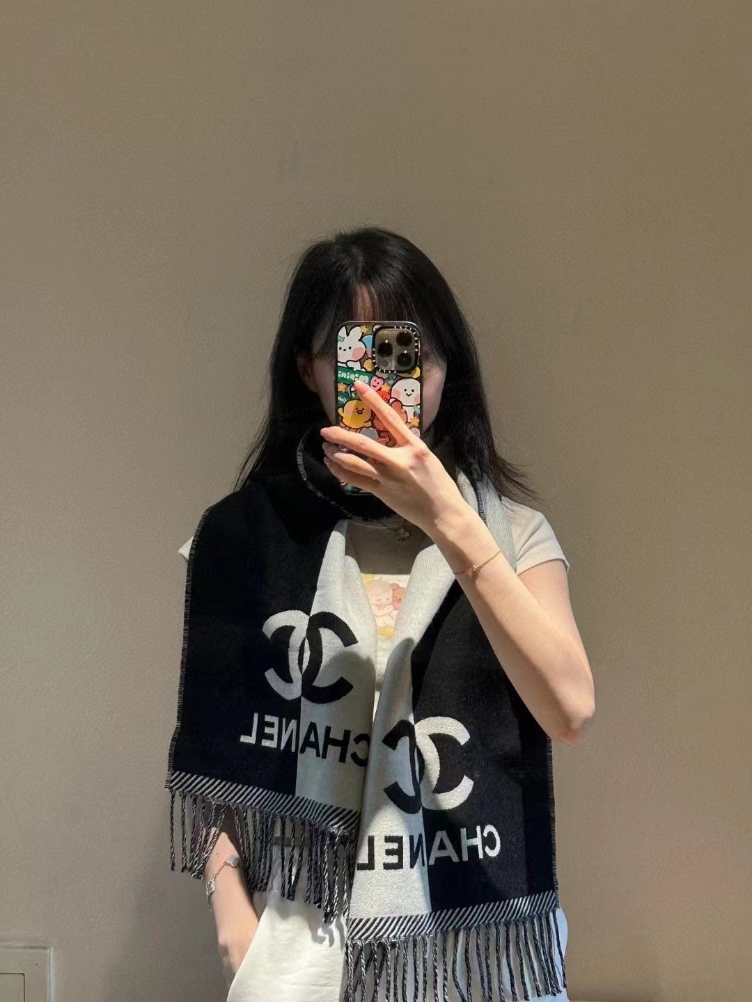 🔥香奈儿 最新款《双面拼色提花》目测是大爆款[玫瑰]双面异色提花[太阳] 两面完全相反的颜色及图案[庆祝