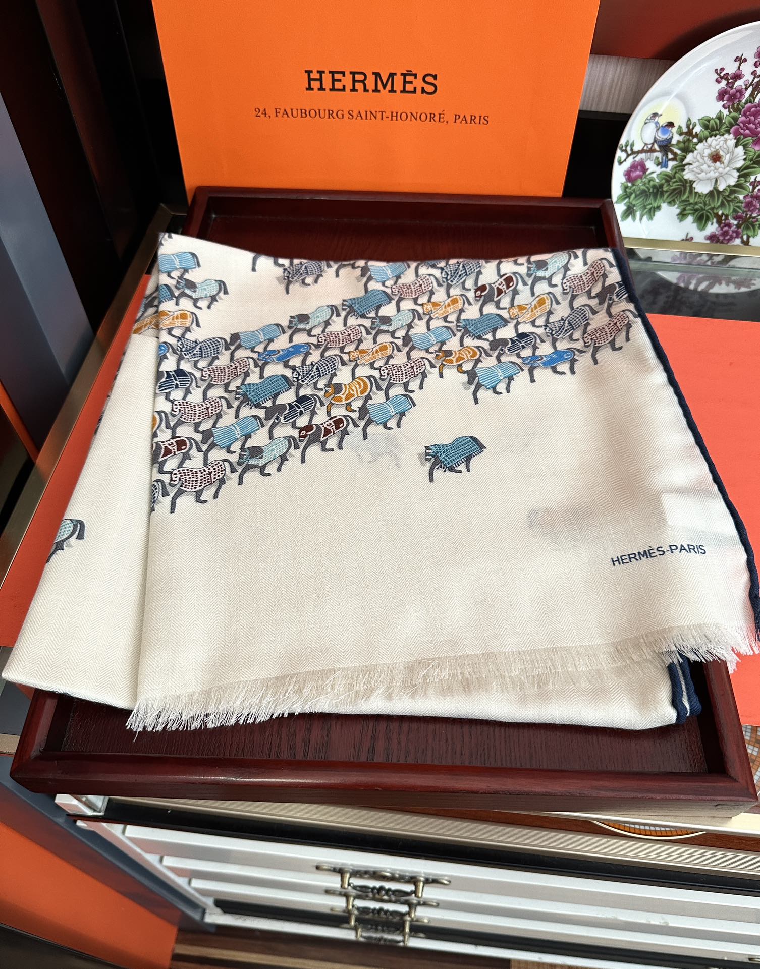 上新 爱马仕🔥【双面同色小马跳跃】太美了[吃瓜]下手一定要快[嘴唇]四季都可以用[勾引]真心美的让人非常