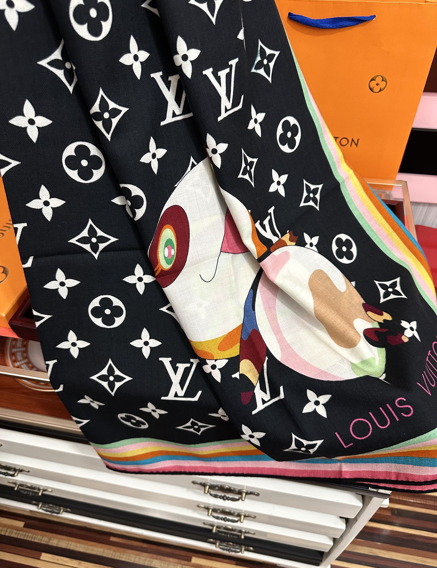 新款❤️LV 太美了ZG同步 【双面同色】今年最流行的花型 经典优雅[礼物]~气质到骨子里[色]新一季的