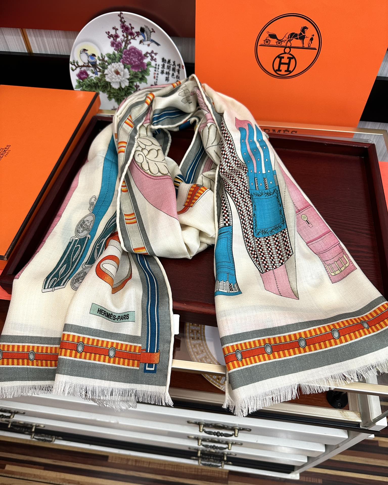 上新 爱马仕🔥【双面同色骏马】太美了[吃瓜][嘴唇]四季都可以用[勾引]真心美的让人非常非上身效果简直美