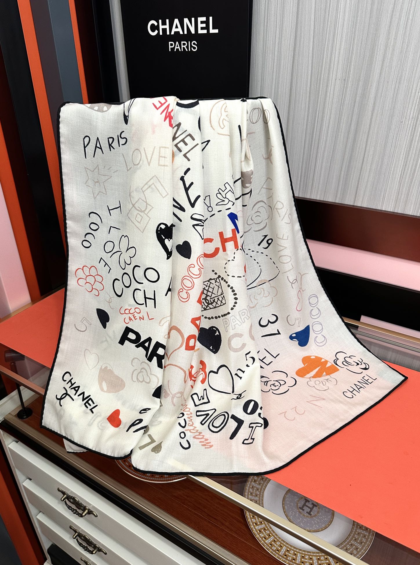 ❤️新款2025 香奈儿 ZG同步【涂鸦印花系列】 太美了 [發]经典茶花帽子🎩设计优雅风[礼物]~气质