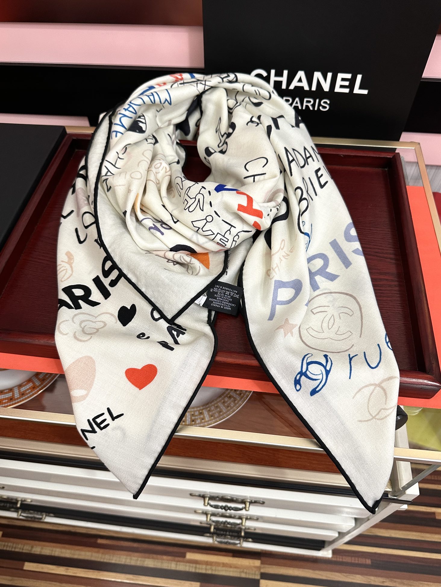 ❤️新款2025 香奈儿 ZG同步【涂鸦印花系列】 太美了 [發]经典茶花帽子🎩设计优雅风[礼物]~气质