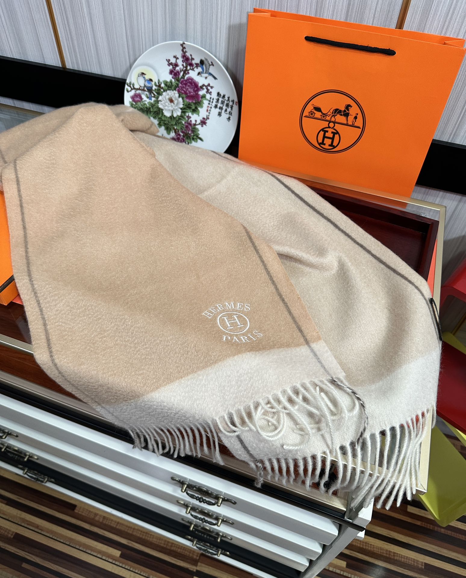 上新。 85%山羊绒 爱马仕[爱心]采用内蒙古山羊绒，2025最新款男女通用情侣款👫重磅推荐💥 经典的格