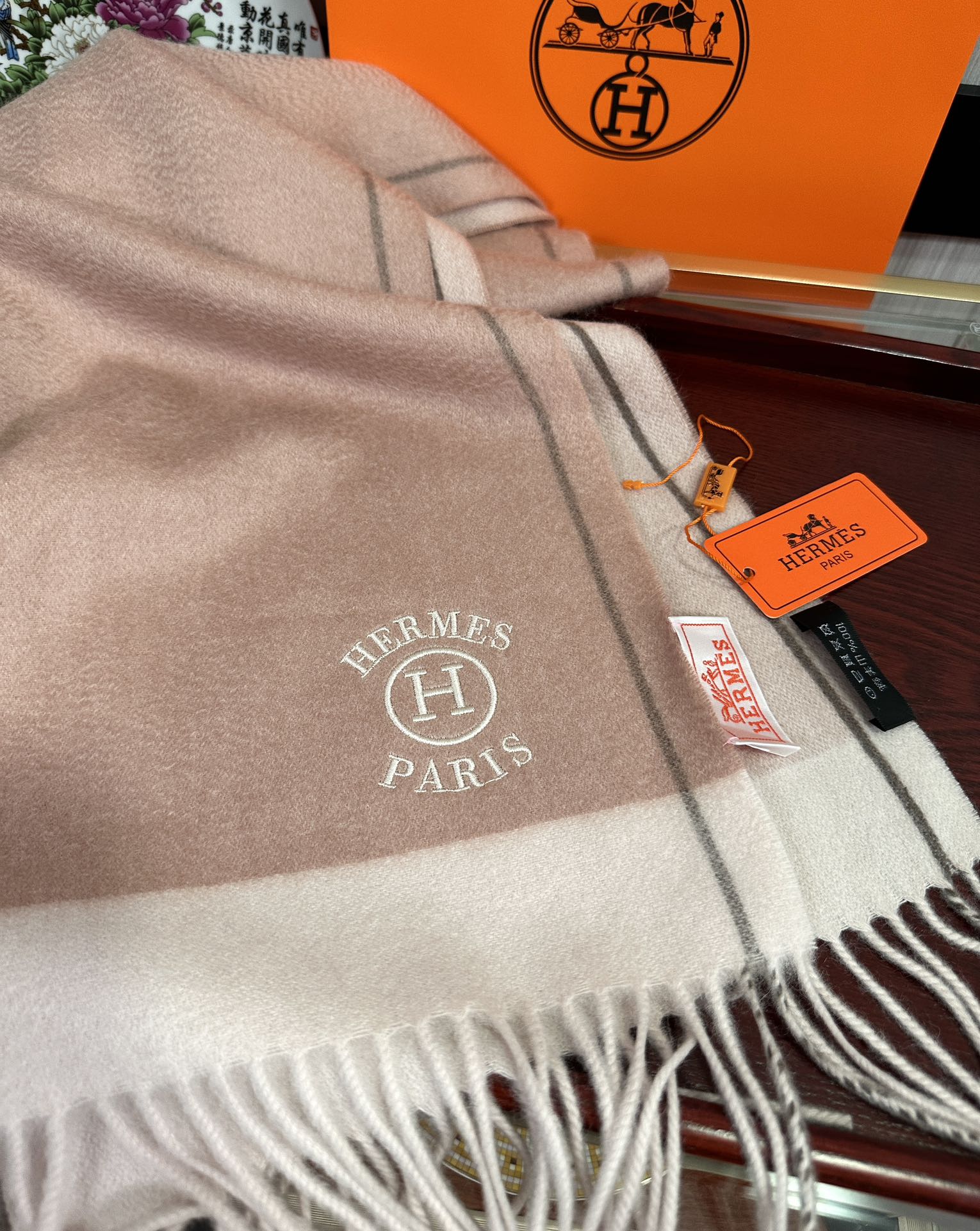 上新。 85%山羊绒 爱马仕[爱心]采用内蒙古山羊绒，2025最新款男女通用情侣款👫重磅推荐💥 经典的格