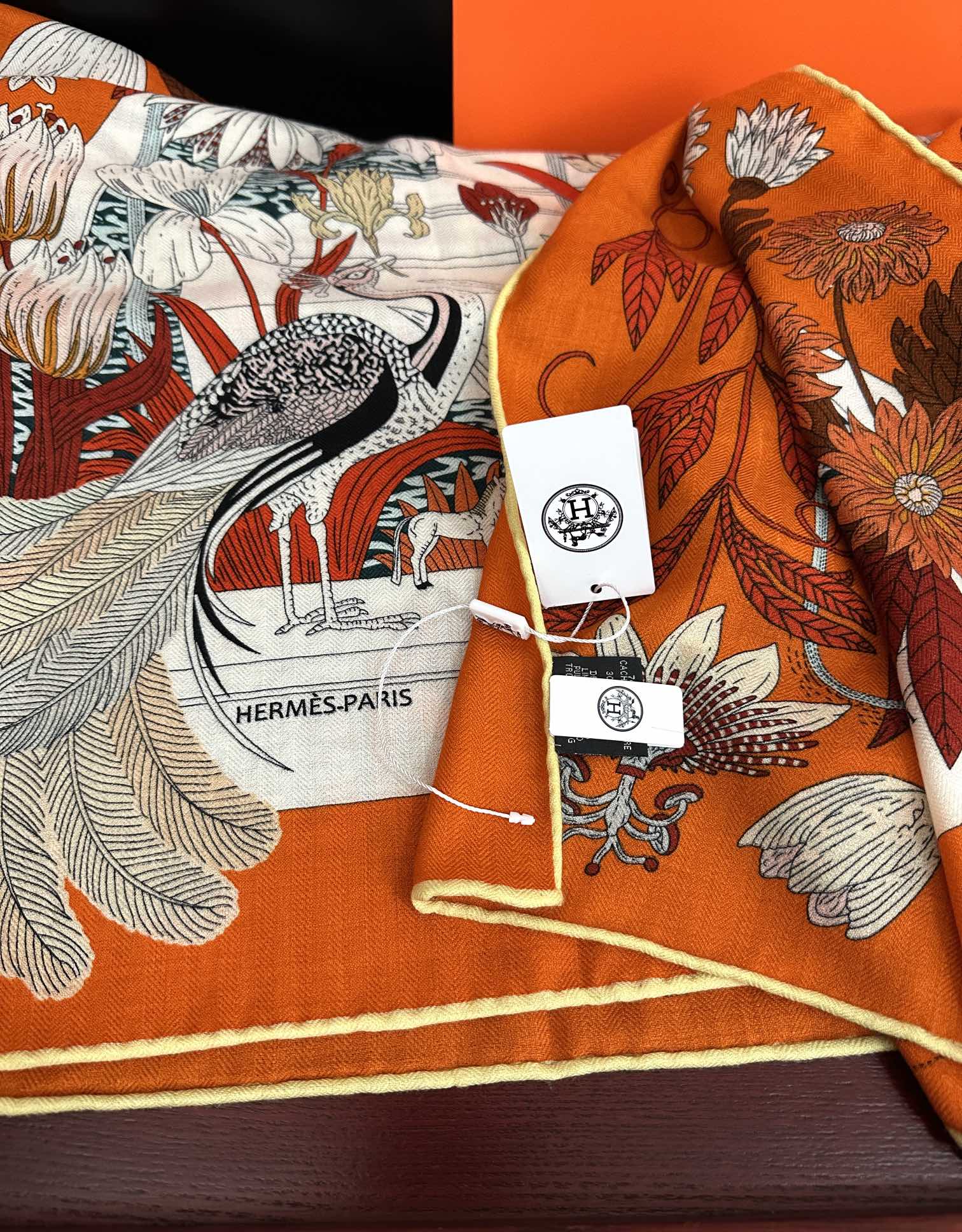 新款。爱马仕2025秋冬新款[爱心][太阳]我就不推荐了回头分享一下部分复刻款的老款信息资料供大家参考[