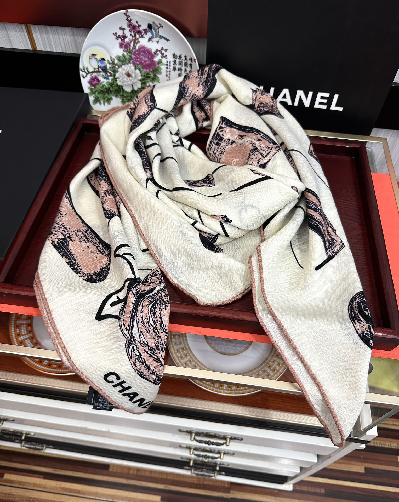 上新❤️2025 香奈儿 太美了 【双面同色】[發]经典茶花帽子🎩设计优雅风[礼物]~气质到骨子里[色]