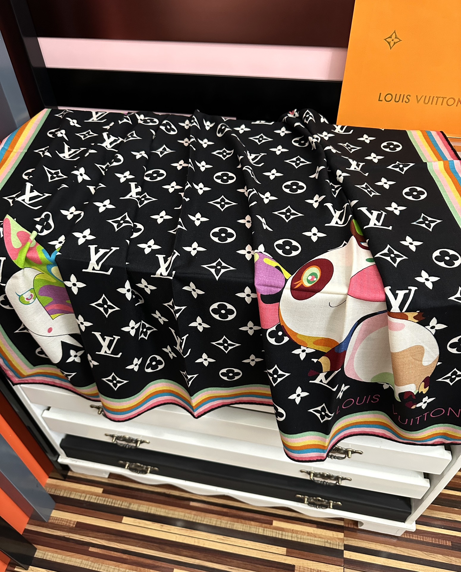 新款❤️LV 太美了ZG同步 【双面同色】今年最流行的花型 经典优雅[礼物]~气质到骨子里[色]新一季的