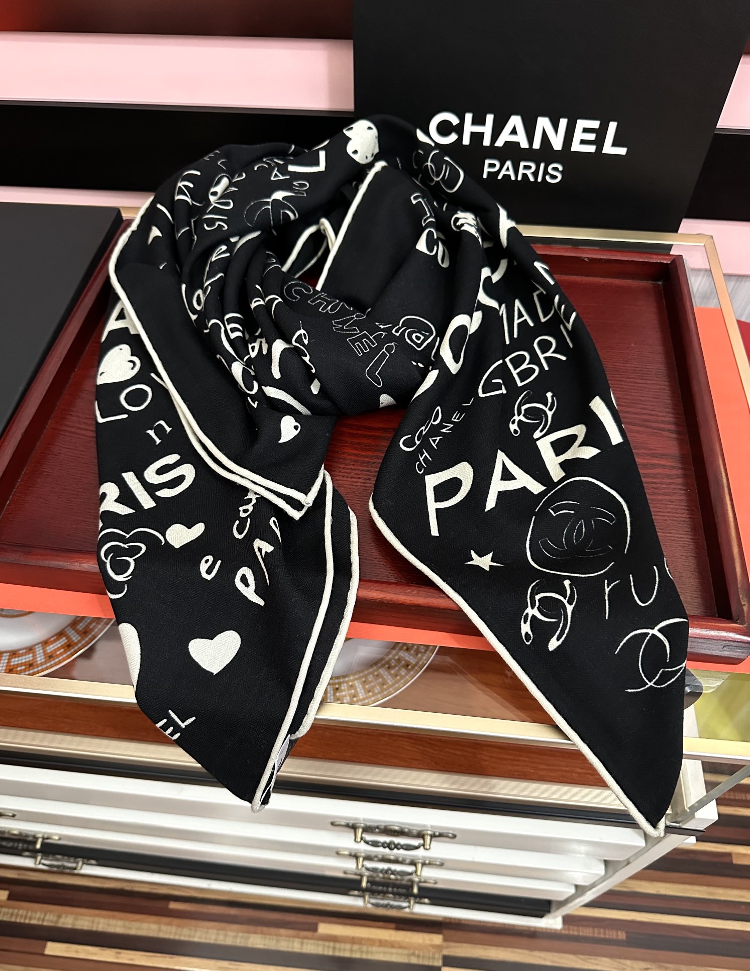 ❤️新款2025 香奈儿 ZG同步【涂鸦印花系列】 太美了 [發]经典茶花帽子🎩设计优雅风[礼物]~气质