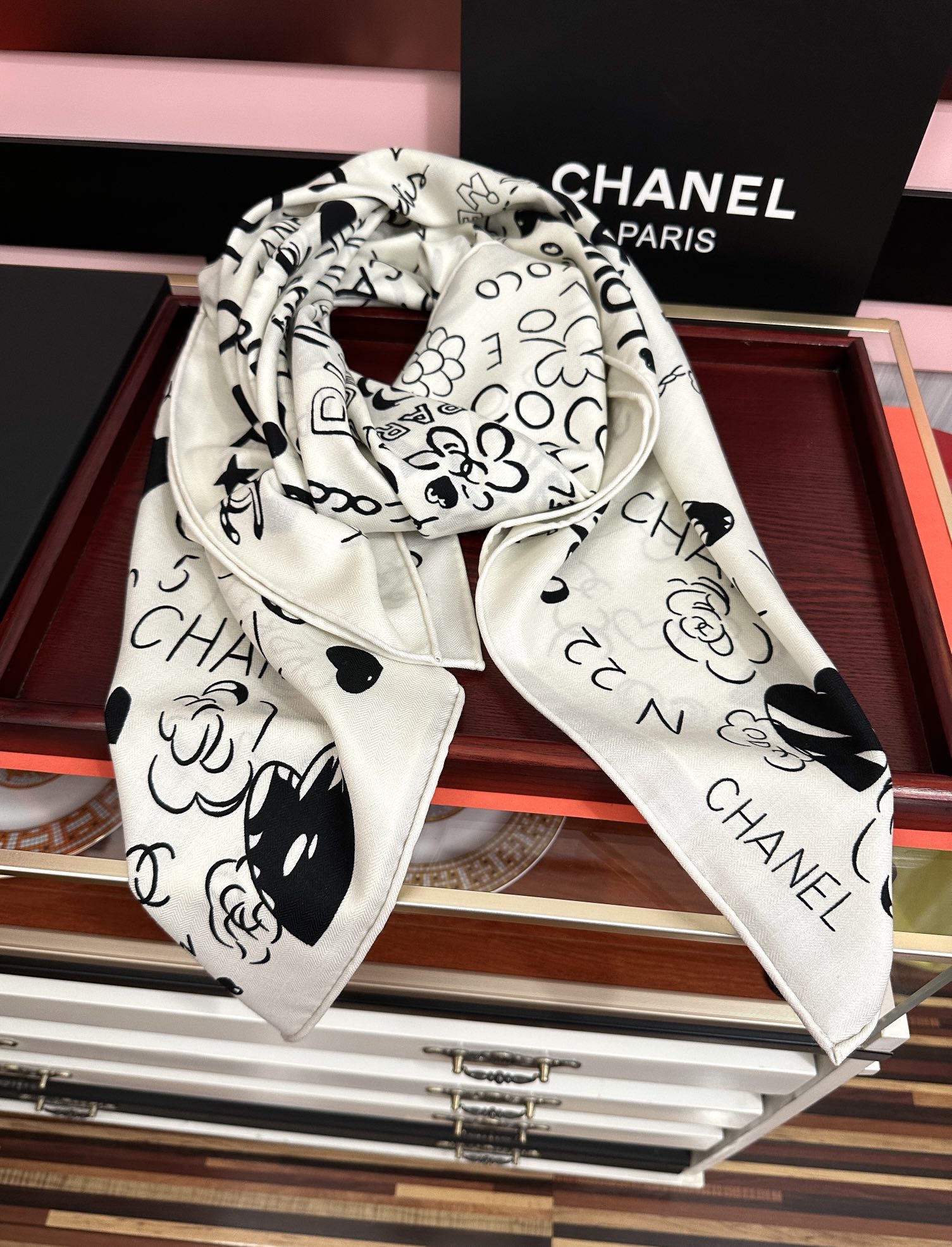 ❤️新款2025 香奈儿 ZG同步【涂鸦印花系列】 太美了 [發]经典茶花帽子🎩设计优雅风[礼物]~气质