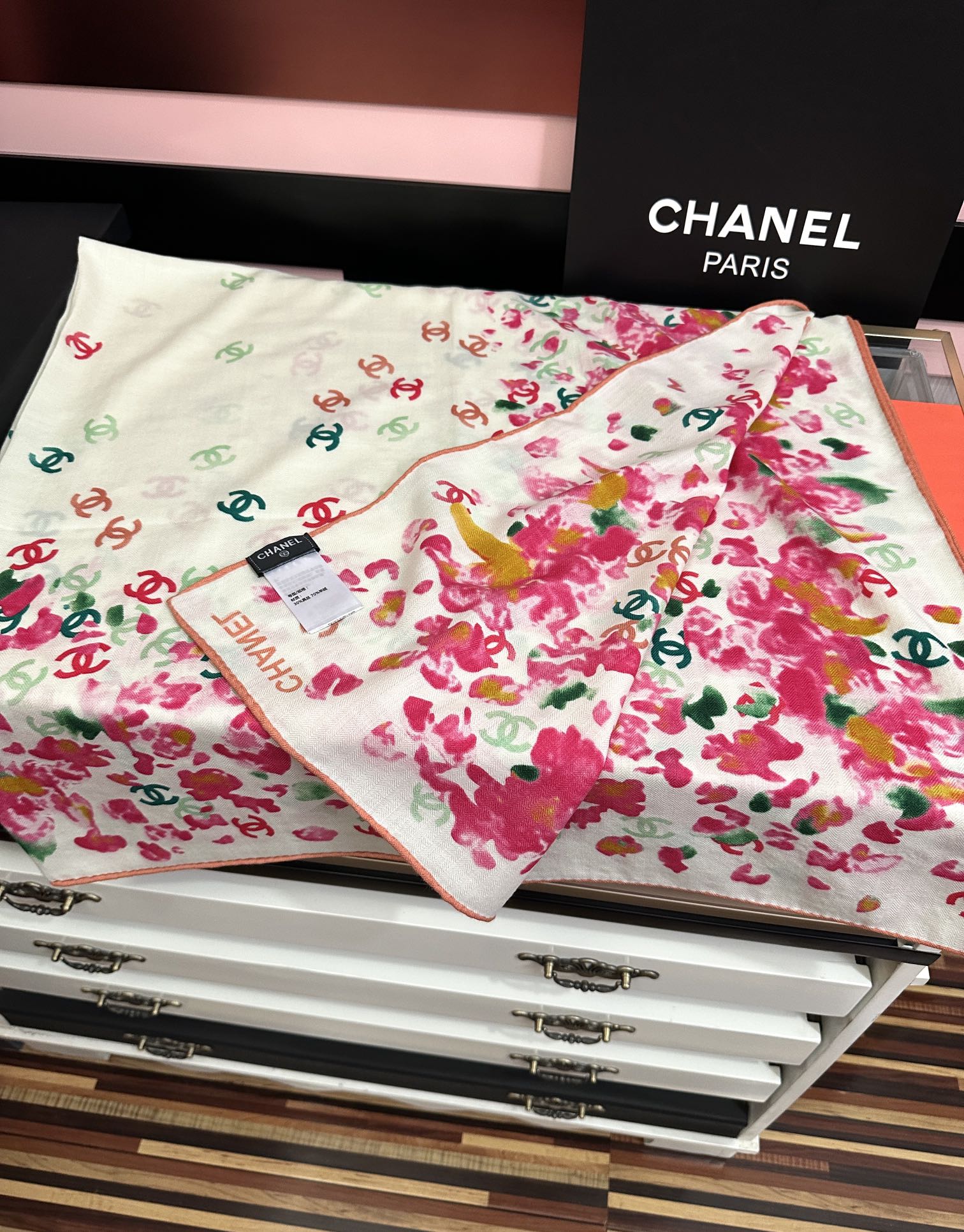 ❤️香奈儿 【2025双面同色印花】太美了[發]经典茶花帽子🎩设计优雅风[礼物]~气质到骨子里[色]香奶