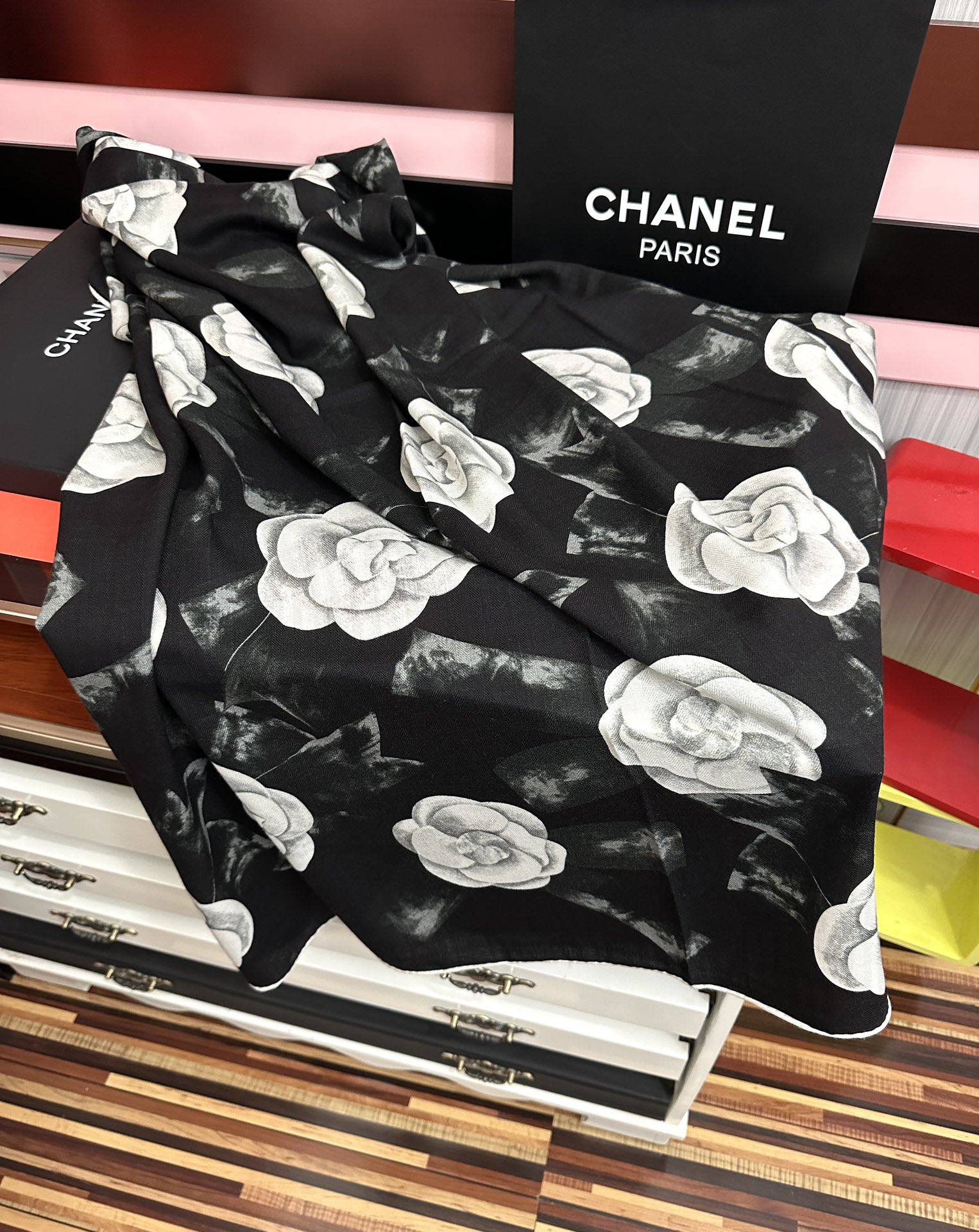 上新❤️ 香奈儿 2025ZG同步太美了 双面同色[發]【经典山茶花】设计优雅风[礼物]~气质到骨子里[