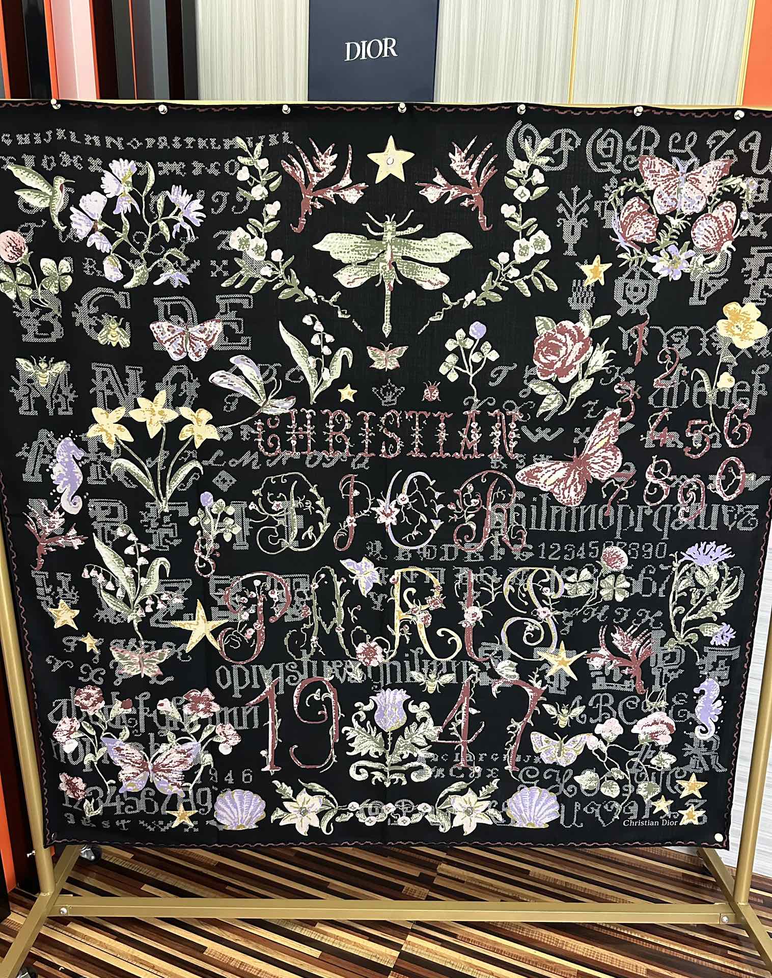 上新❤️迪奥 ZG同步【双面同色】经典优雅[礼物]~气质到骨子里[色]新一季的面料超高级，真心超级柔软，