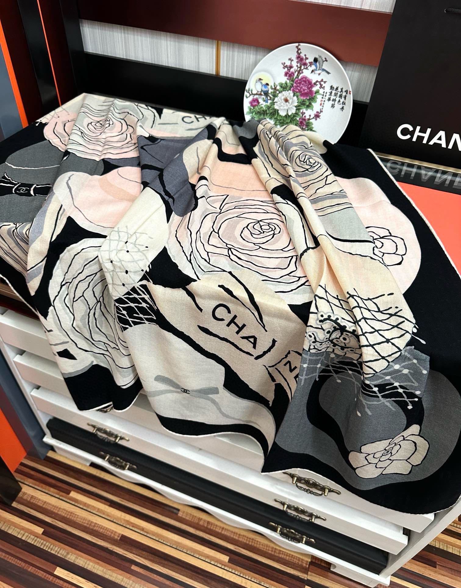 ❤️香奈儿 【双面同色】2025太美了[發]经典茶花帽子🎩设计优雅风[礼物]~气质到骨子里[色]香奶奶新