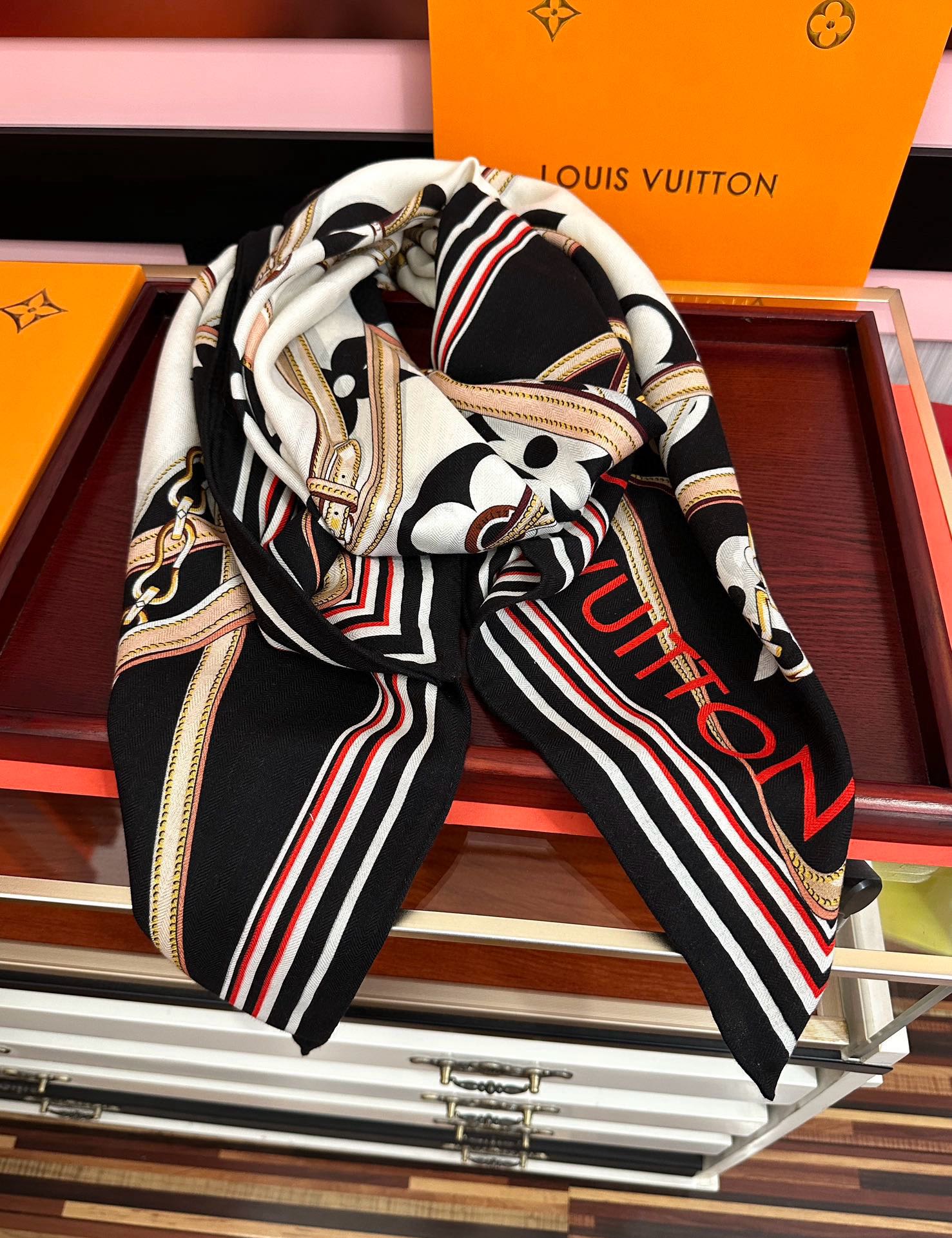 新款❤️LV 2025经典 【双面同色】经典优雅[礼物]~气质到骨子里[色]新一季的面料超高级，真心超级