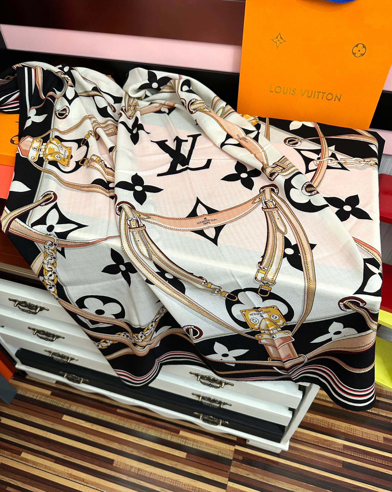 新款❤️LV 2025经典 【双面同色】经典优雅[礼物]~气质到骨子里[色]新一季的面料超高级，真心超级