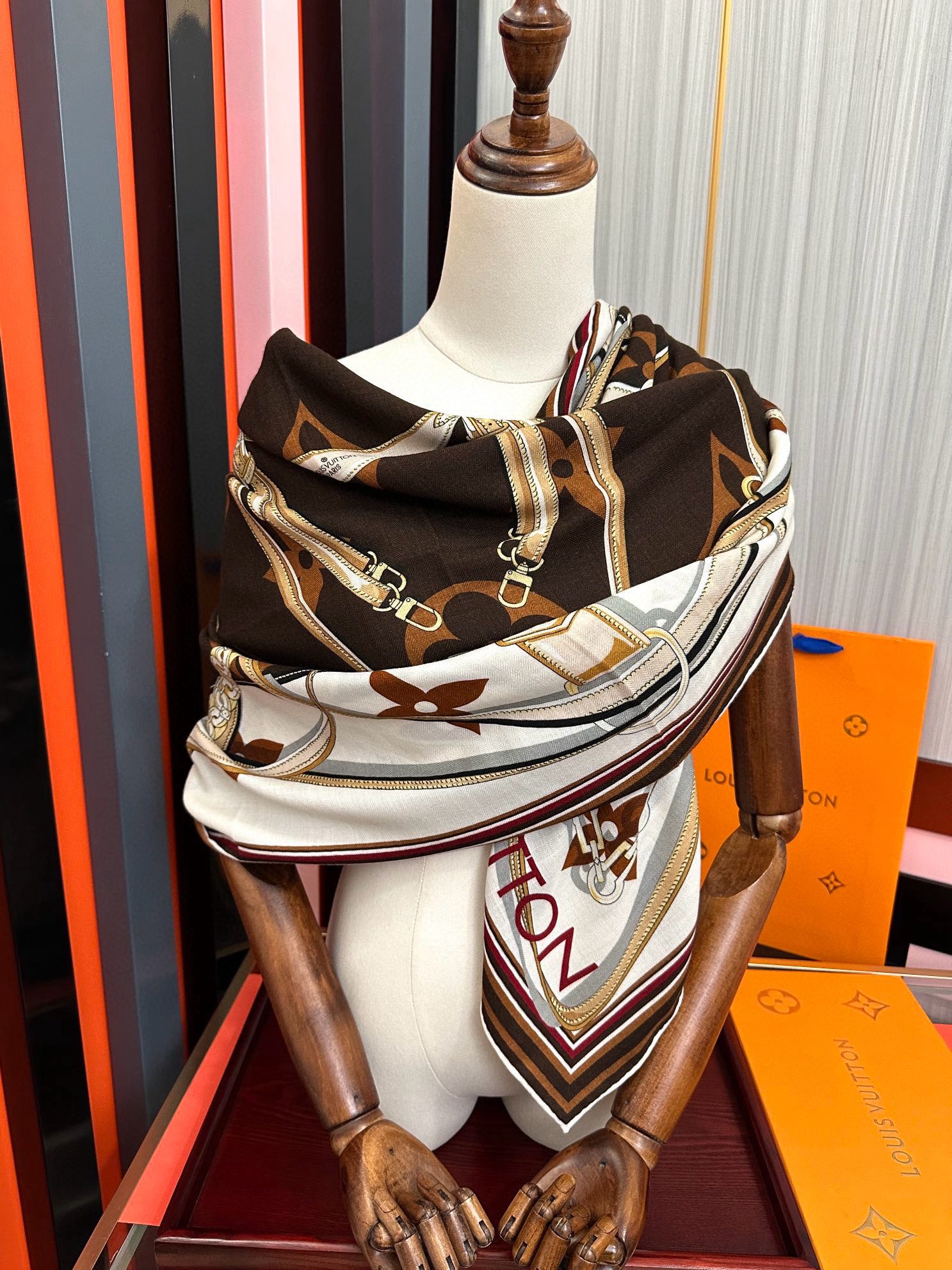 新款❤️LV 2025经典 【双面同色】经典优雅[礼物]~气质到骨子里[色]新一季的面料超高级，真心超级