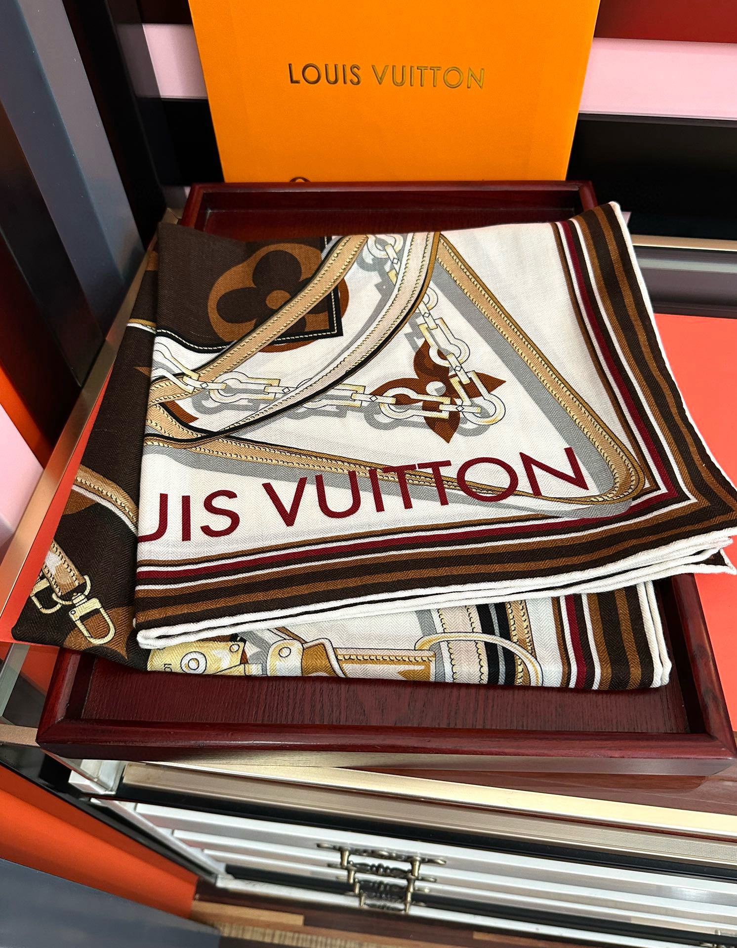 新款❤️LV 2025经典 【双面同色】经典优雅[礼物]~气质到骨子里[色]新一季的面料超高级，真心超级