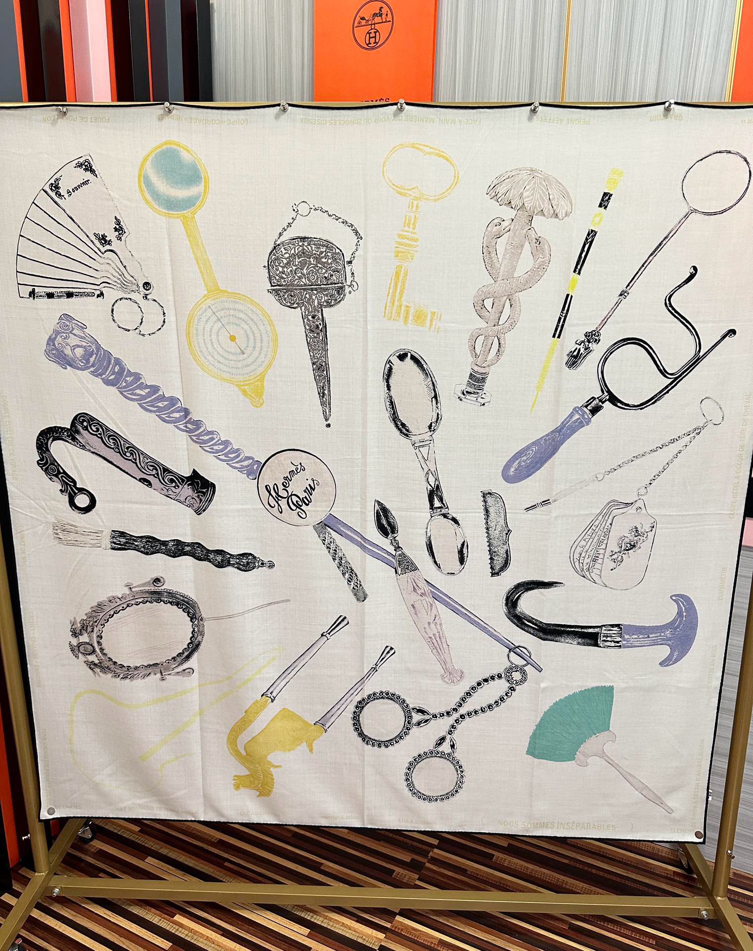 上新。爱马仕 【型影相随】2025新款[爱心] 新一季丝巾[太阳]我就不推荐了回头分享一下部分复刻款的老