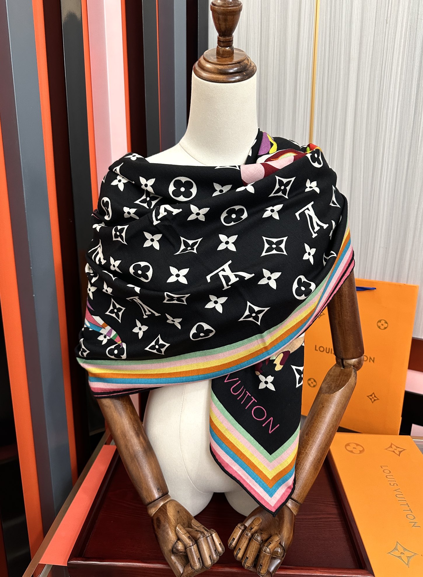 新款❤️LV 太美了ZG同步 【双面同色】今年最流行的花型 经典优雅[礼物]~气质到骨子里[色]新一季的