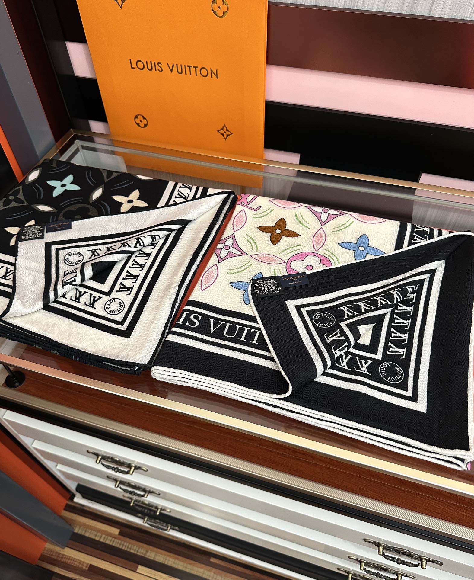 新款❤️LV 2025【双面同色】ZG同步经典优雅[礼物]~气质到骨子里[色]新一季的面料超高级，真心超