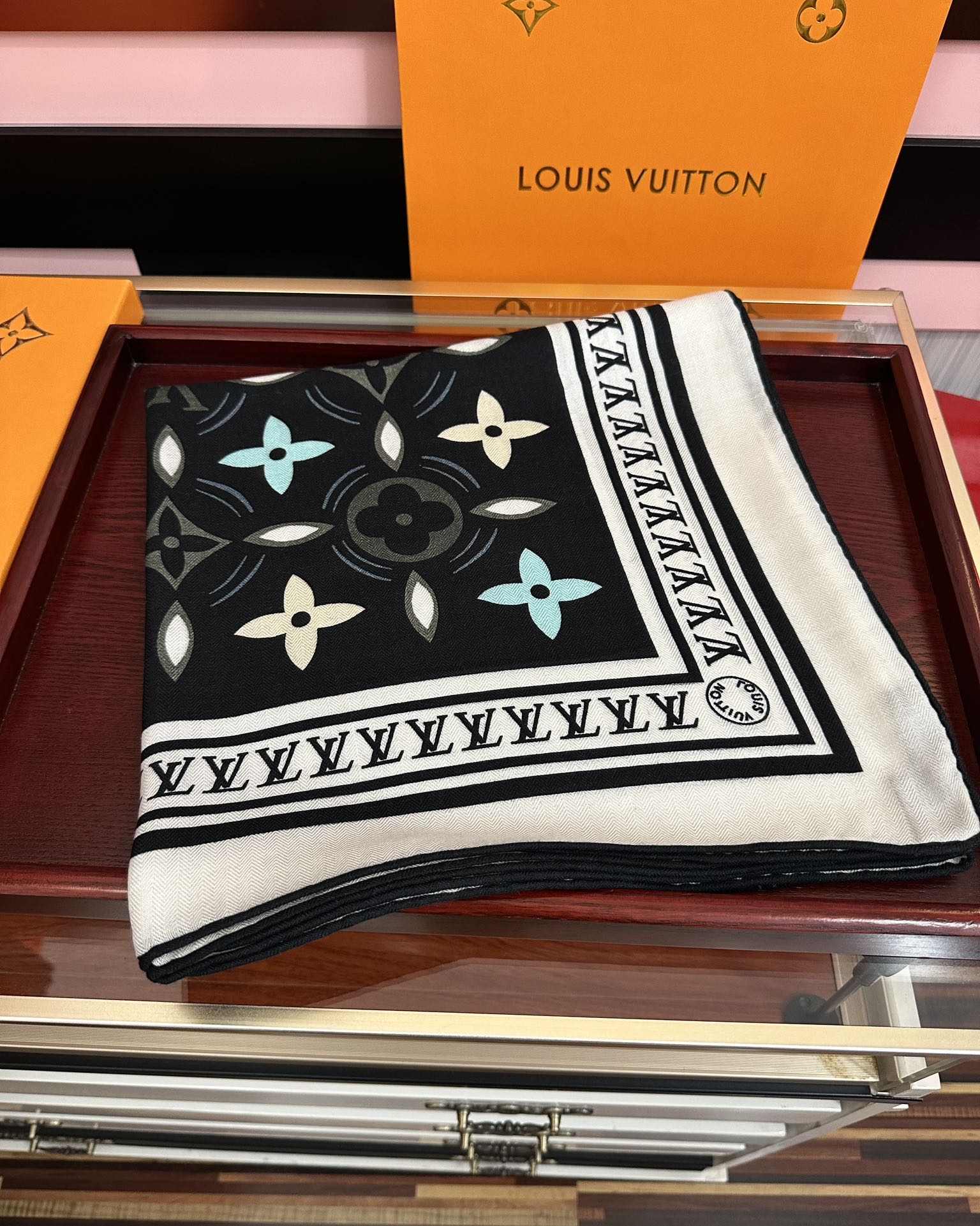 新款❤️LV 2025【双面同色】ZG同步经典优雅[礼物]~气质到骨子里[色]新一季的面料超高级，真心超