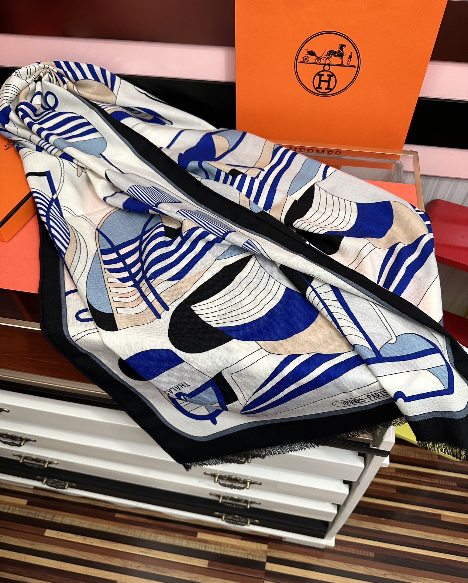 。 新款 爱马仕。ZG同步2025【双面同色】太美了[吃瓜]下手一定要快[嘴唇]四季都可以用[勾引]真心