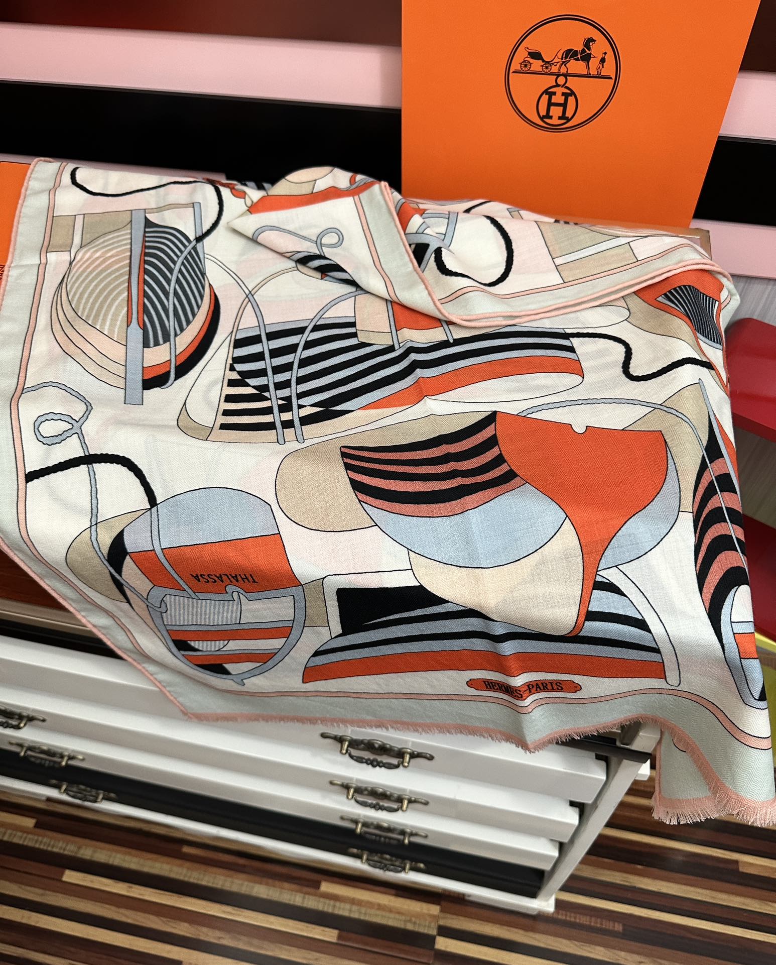 。 新款 爱马仕。ZG同步2025【双面同色】太美了[吃瓜]下手一定要快[嘴唇]四季都可以用[勾引]真心