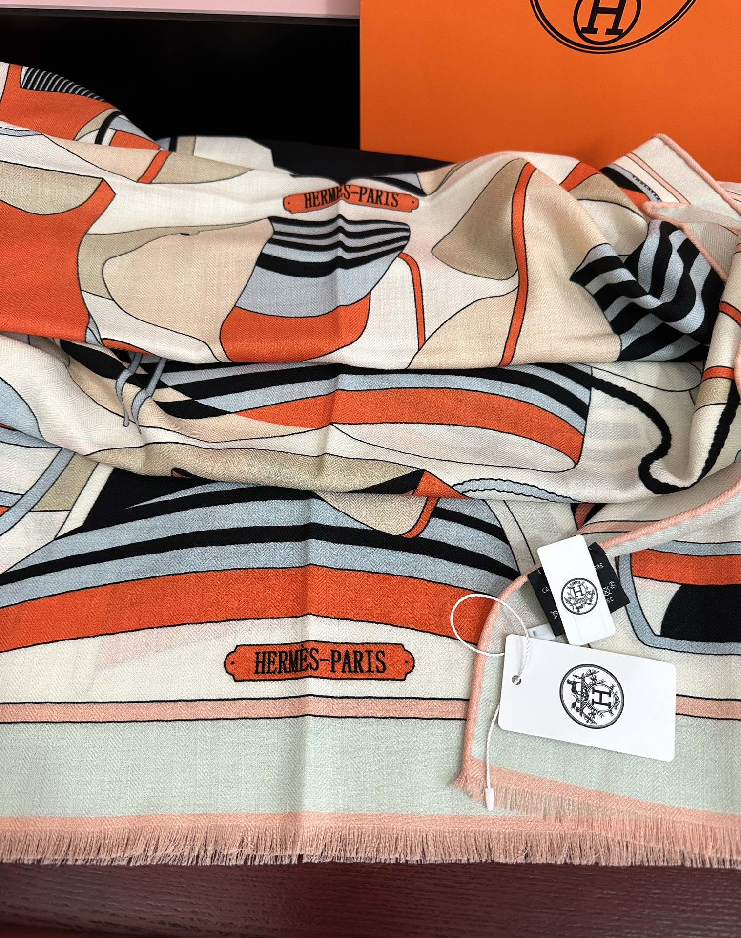 。 新款 爱马仕。ZG同步2025【双面同色】太美了[吃瓜]下手一定要快[嘴唇]四季都可以用[勾引]真心