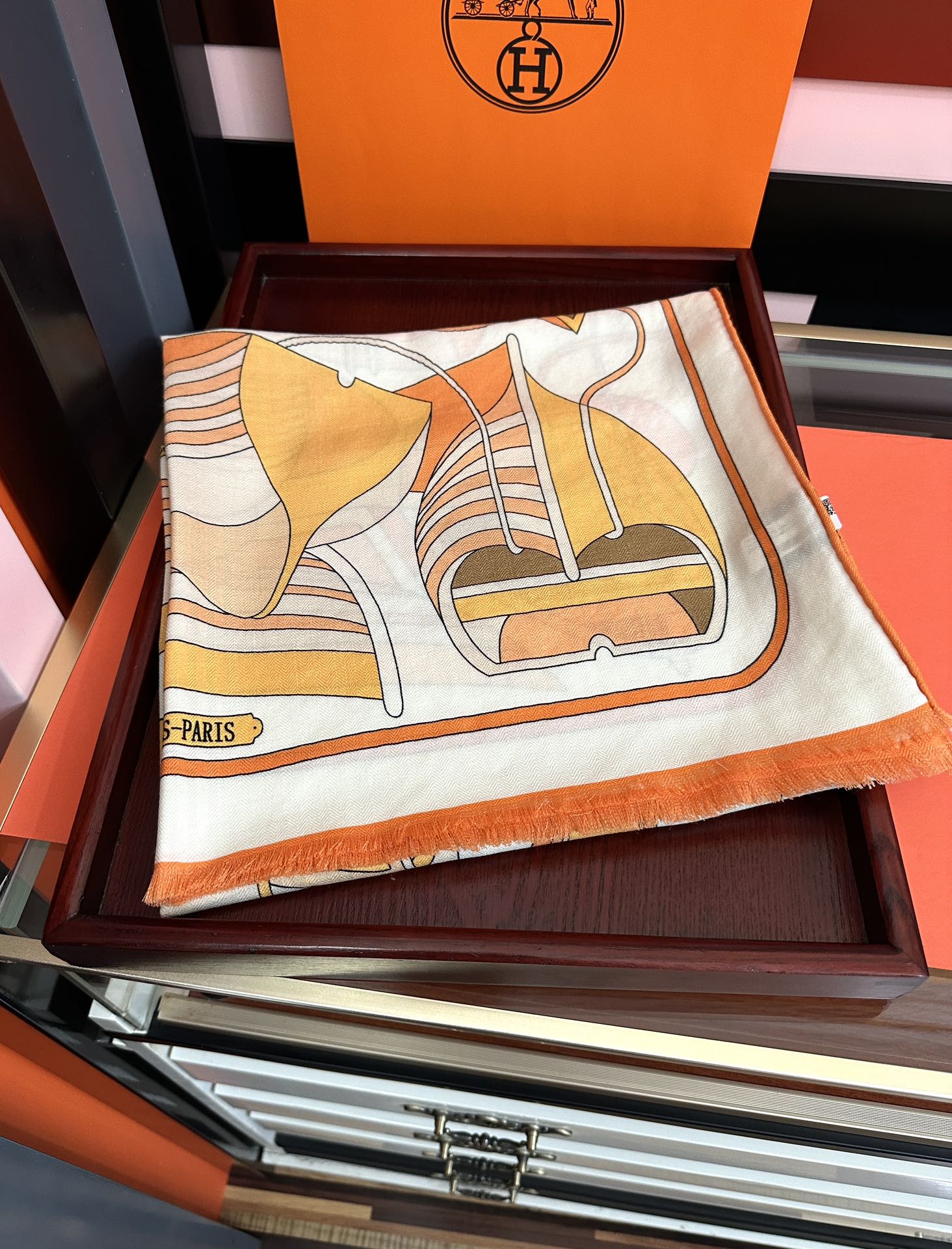 。 新款 爱马仕。ZG同步2025【双面同色】太美了[吃瓜]下手一定要快[嘴唇]四季都可以用[勾引]真心