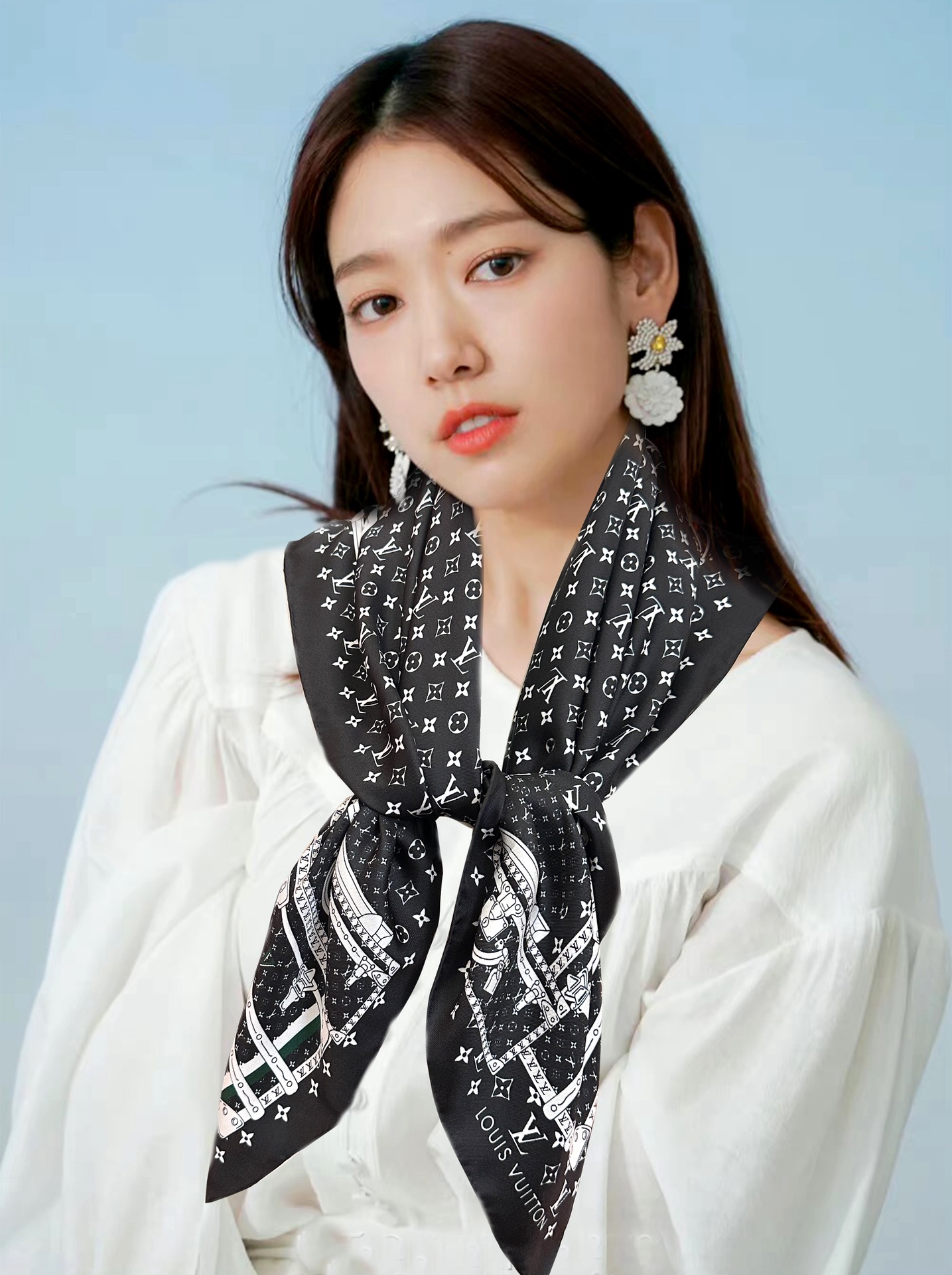 NO:619699,New 2025 latest LV [classic style] silk square scarf, everyone said you must buy it quickly when you buy it [high-end, big love for women] The stock is very small. It can be really beautiful in all seasons, making people very, very excited. The upper body effect is simply beautiful. The quality is perfect. The whole scarf is very popular and very delicate and beautiful. It is definitely a new model worth buying. Once you get the real thing, you will be glad that you are a woman. It is a perfect product for perfect temperament and taste. The preferred size is 90*90  Material top quality twill silk high version scarf, high version scarf, louis vuitton, real silk19860909上新2025 最新款LV【经典款式】真丝方巾,买了都说好下手一定要快【高端 大爱女人尤物】货极少 四季都可以真心美的让人非常非常心动 上身效果简直美翻了 品质非常完美整个围巾给人气场的同时又非常精致秀丽绝对值得入手的新款 实物一拿到就会庆幸自己是女人的绝美好货 完美气质品味首选尺寸90*90 材质顶级斜纹真丝高版本围巾,高版本围巾,louis vuitton,real silk,scarf