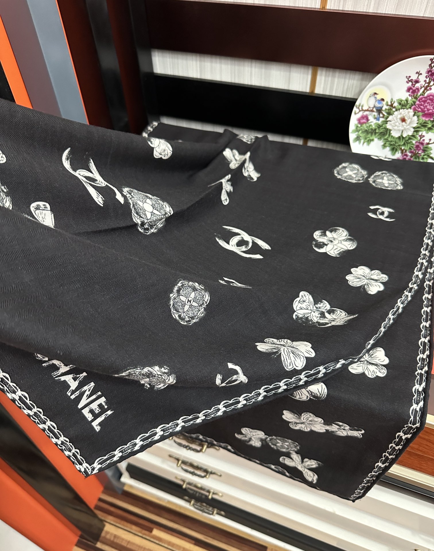 新款香奈儿。【双面同色】太美了[吃瓜]下手一定要快[嘴唇]四季都可以用[勾引]真心美的让人非常非上身效果