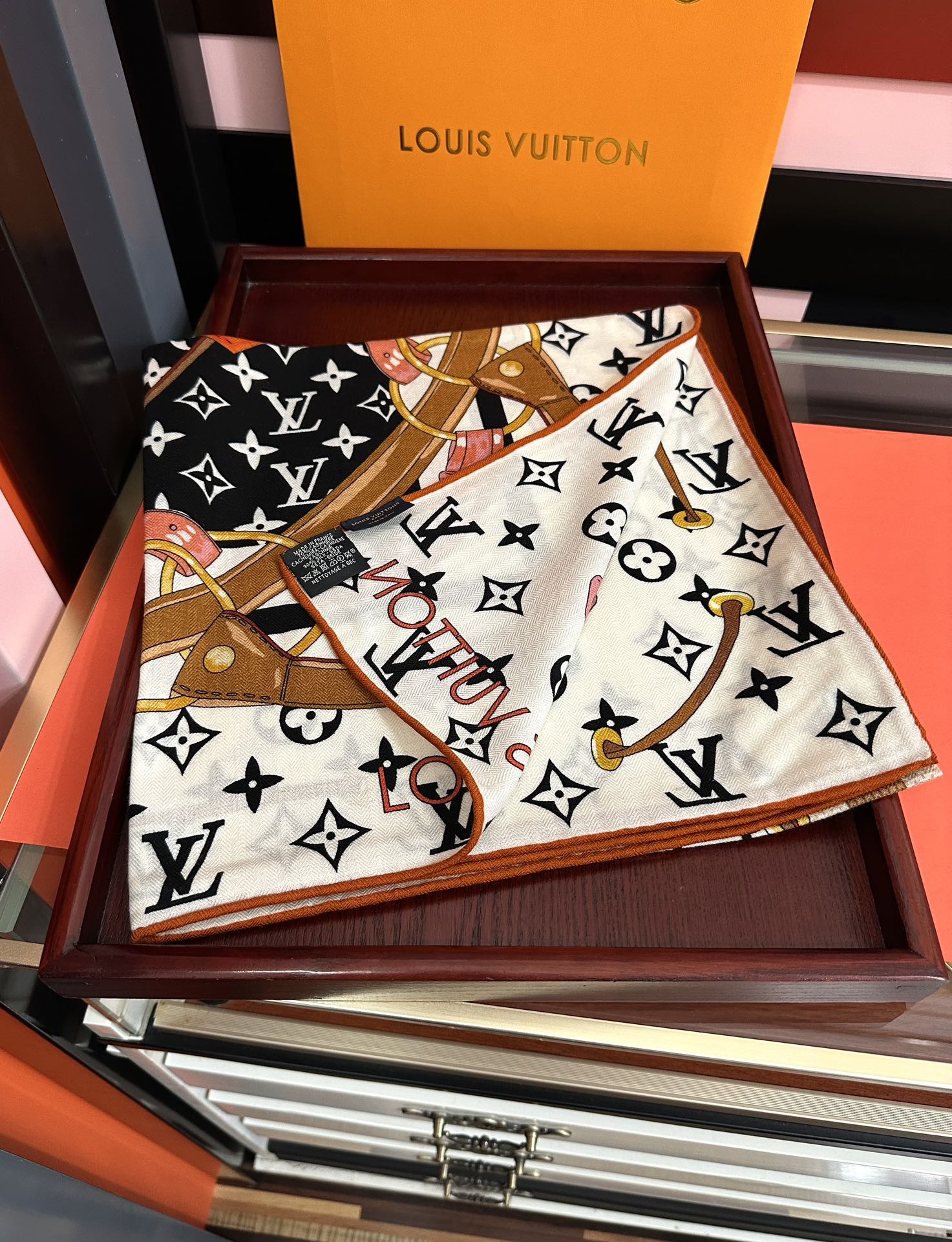 ❤️上新 太好看了 L v 高品质 2025顶级设计 ZG同步【双面同色】经典优雅[礼物]~气质到骨子里