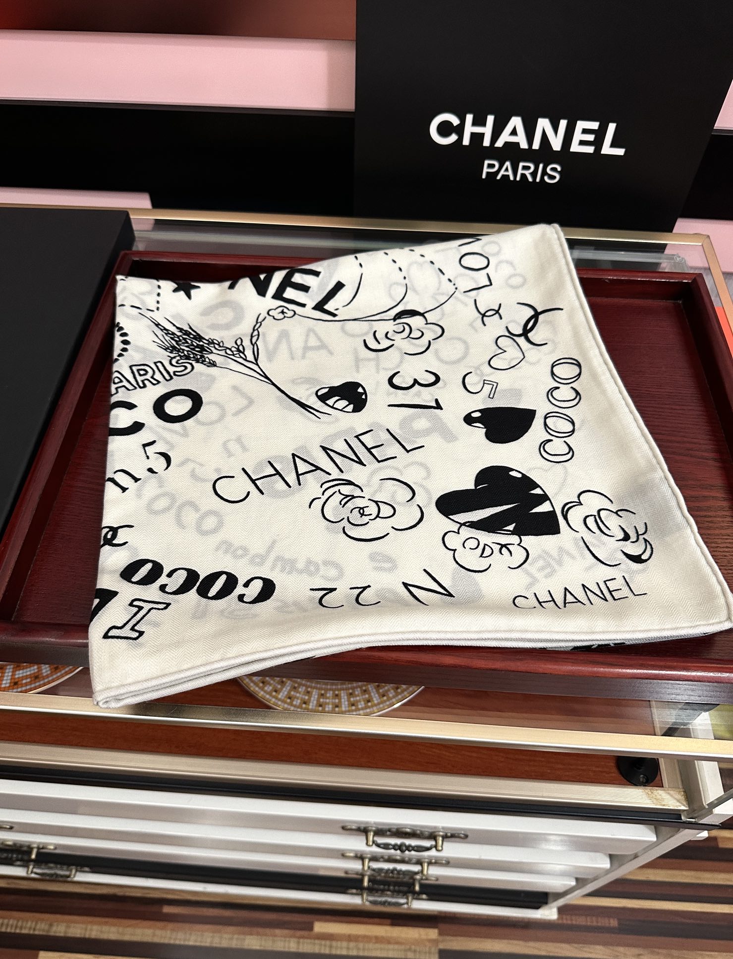 ❤️新款2025 香奈儿 ZG同步【涂鸦印花系列】 太美了 [發]经典茶花帽子🎩设计优雅风[礼物]~气质