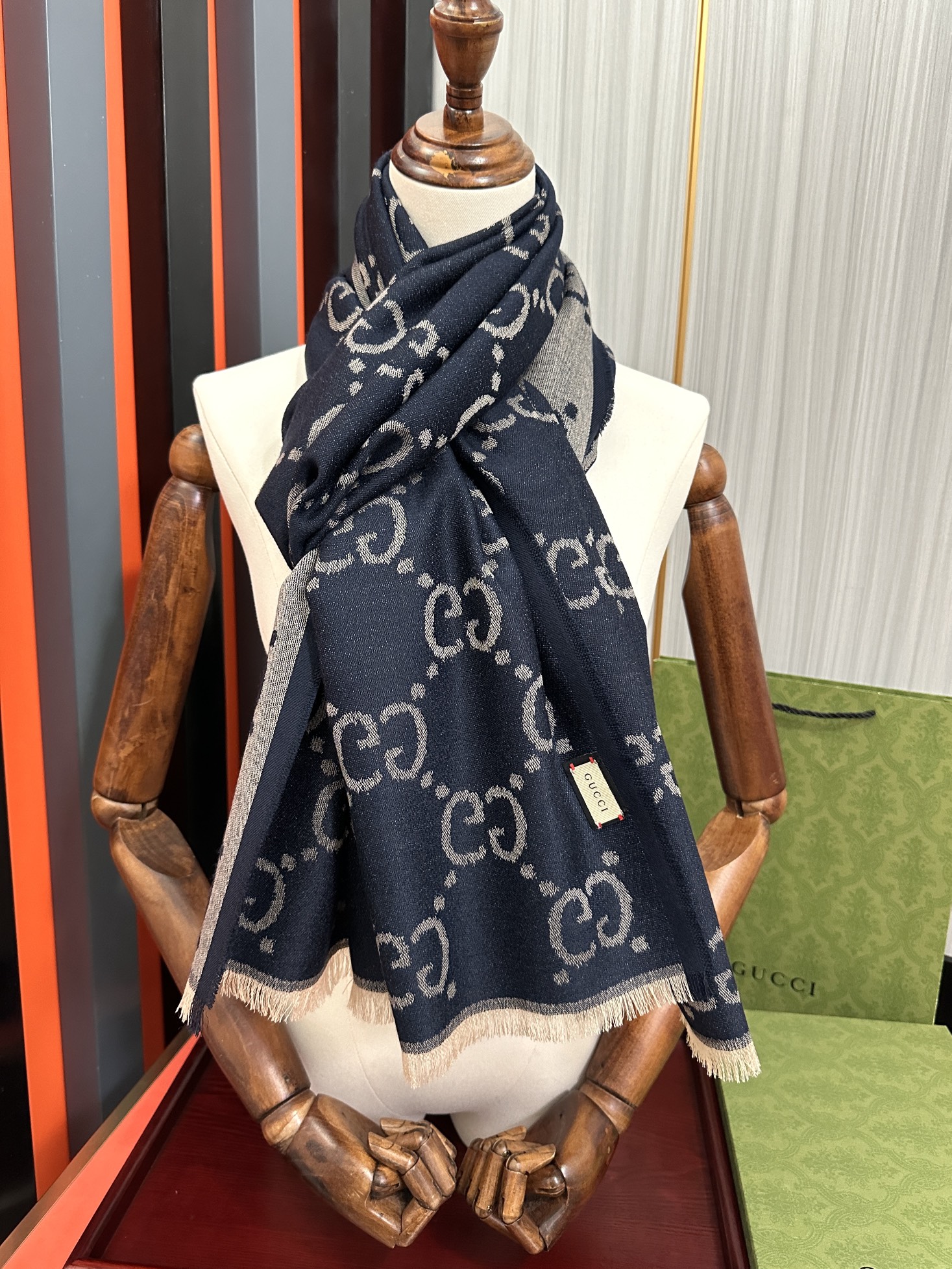 💖高品质 古奇【GG格子双面长巾】[爱心]中性款男女都可以用，😄经典GG图案是在30年代开始使用的标志性