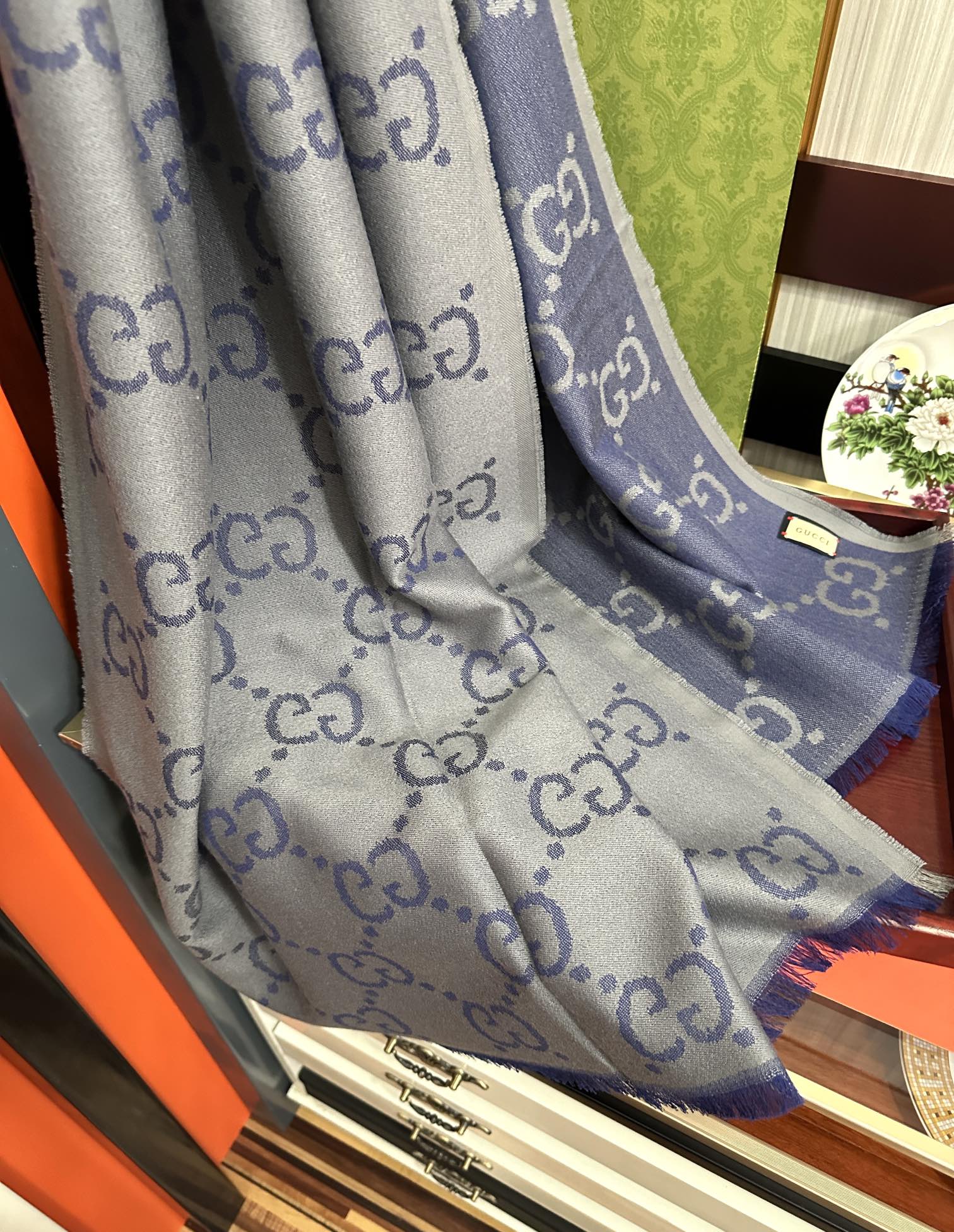 💖高品质 古奇【GG格子双面长巾】[爱心]中性款男女都可以用，😄经典GG图案是在30年代开始使用的标志性