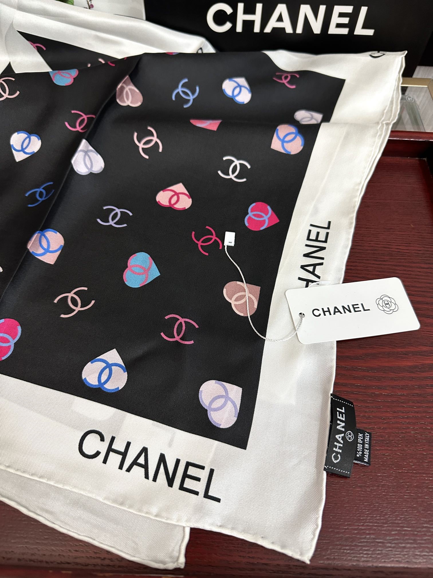 。上新小香2025【蝴蝶结】春夏季新款，太美了[玫瑰]买到都说好👍下手一定要快高端 大爱❤️女人尤物 货