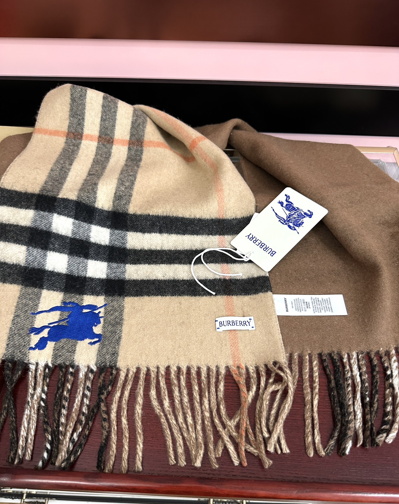 新款❤️巴宝利双面刺绣➕印花➕提花[庆祝] 大密度双面羊绒格子围巾 超高难度工艺 绝非一般coPy能做 