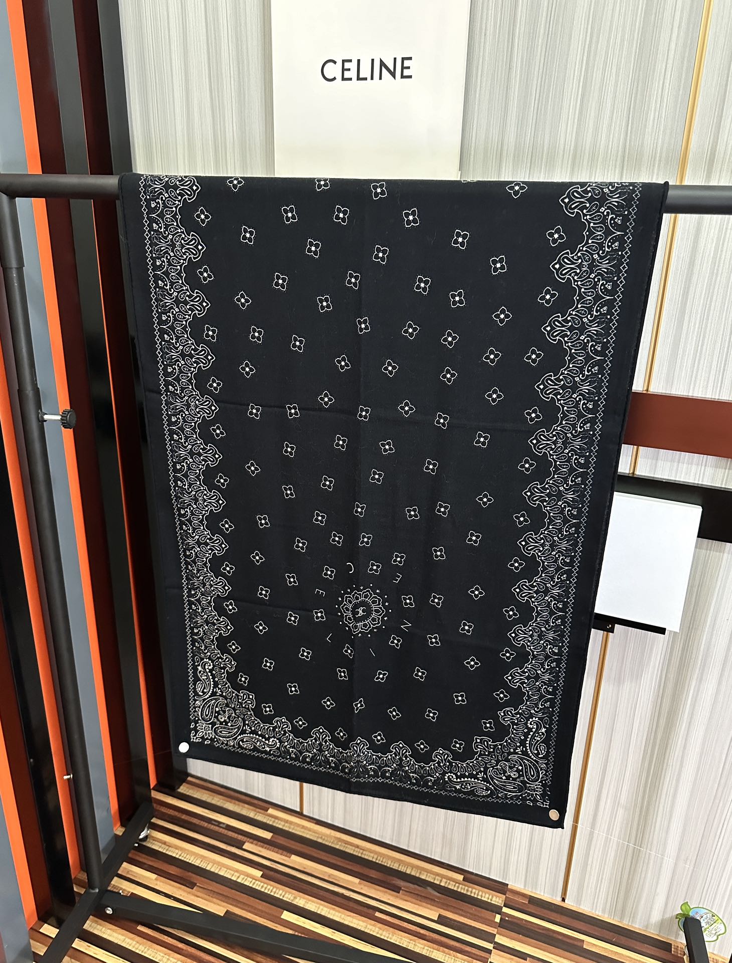 。赛琳 2025最新款【双面同色印花】[吃瓜]下手一定要快[嘴唇]四季都可以用[勾引]真心美的让人非常非