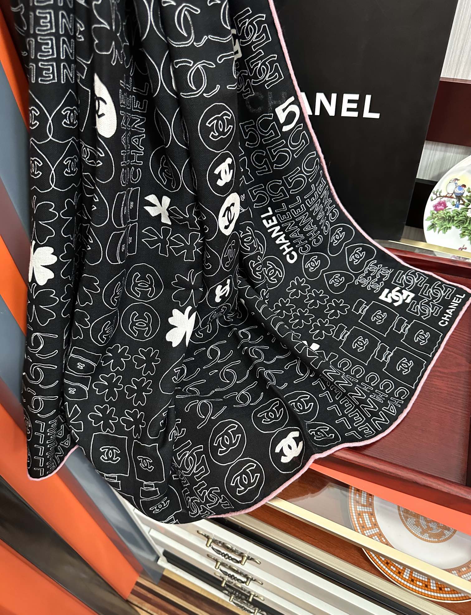 上新❤️香奈儿2025 【双面同色】经典茶花优雅Coco风[礼物]~气质到骨子里[色]香奶奶新一季的面料