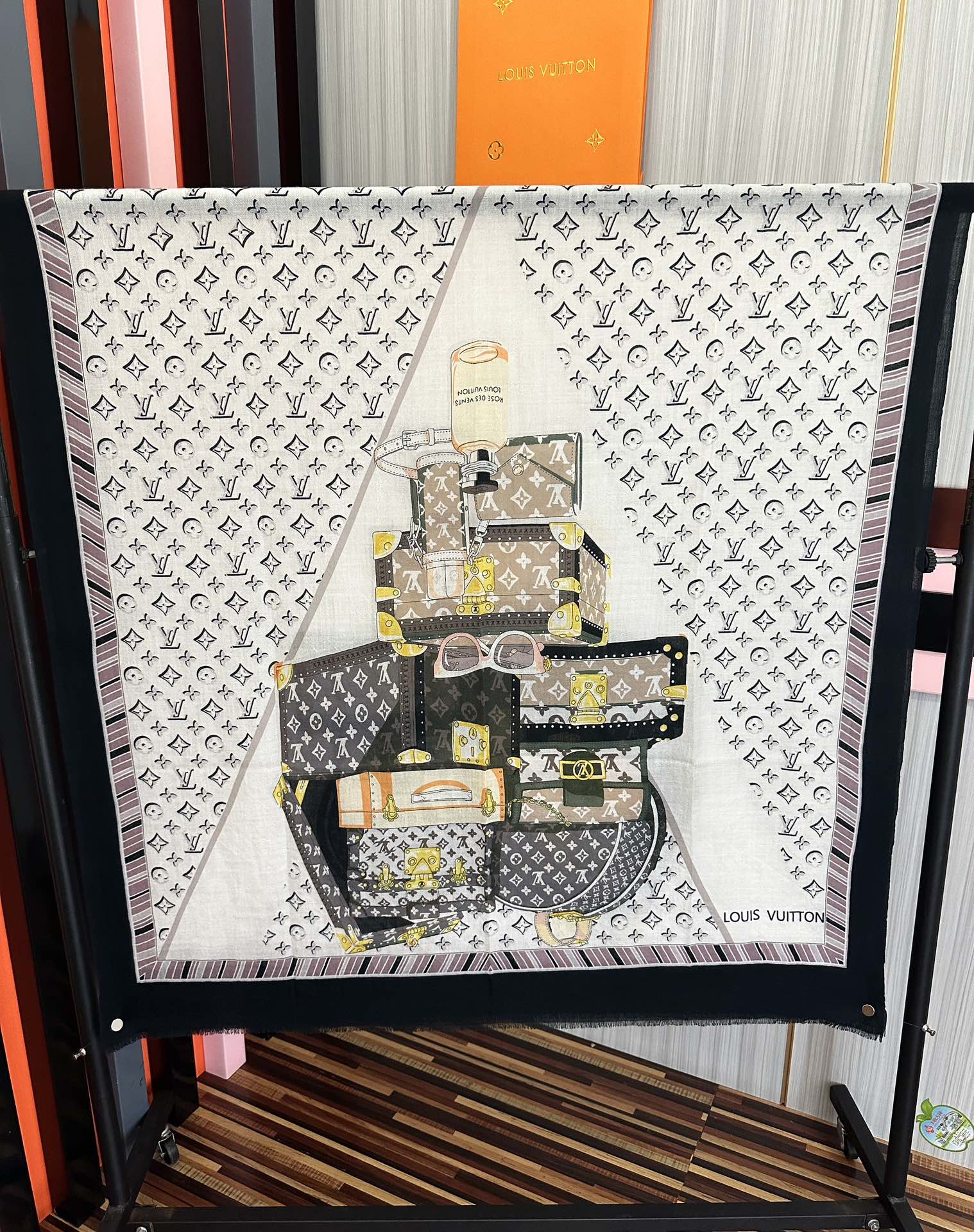 。85%山羊绒 2025 巴宝莉采用内蒙古顶级山羊绒，最新款男女通用情侣款👫重磅推荐💥 经典的格子，永不