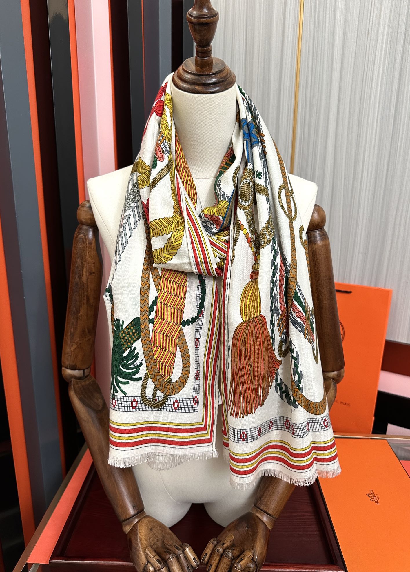 。新款2025 爱马仕。【双面同色】太美了[吃瓜]下手一定要快[嘴唇]四季都可以用[勾引]真心美的让人非