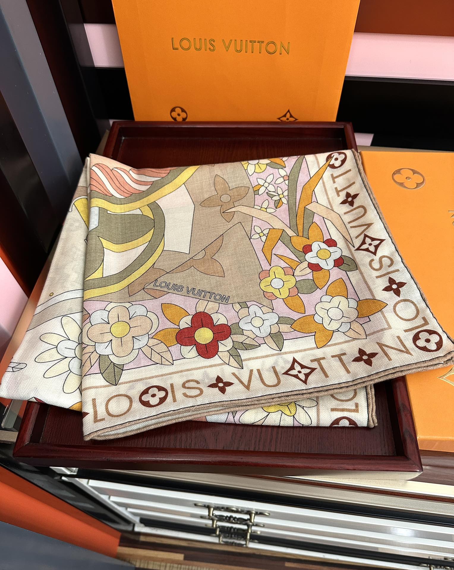 ❤️新款LV 2025高品质 ZG同步【双面同色】经典优雅[礼物]~气质到骨子里[色]新一季的面料超高级